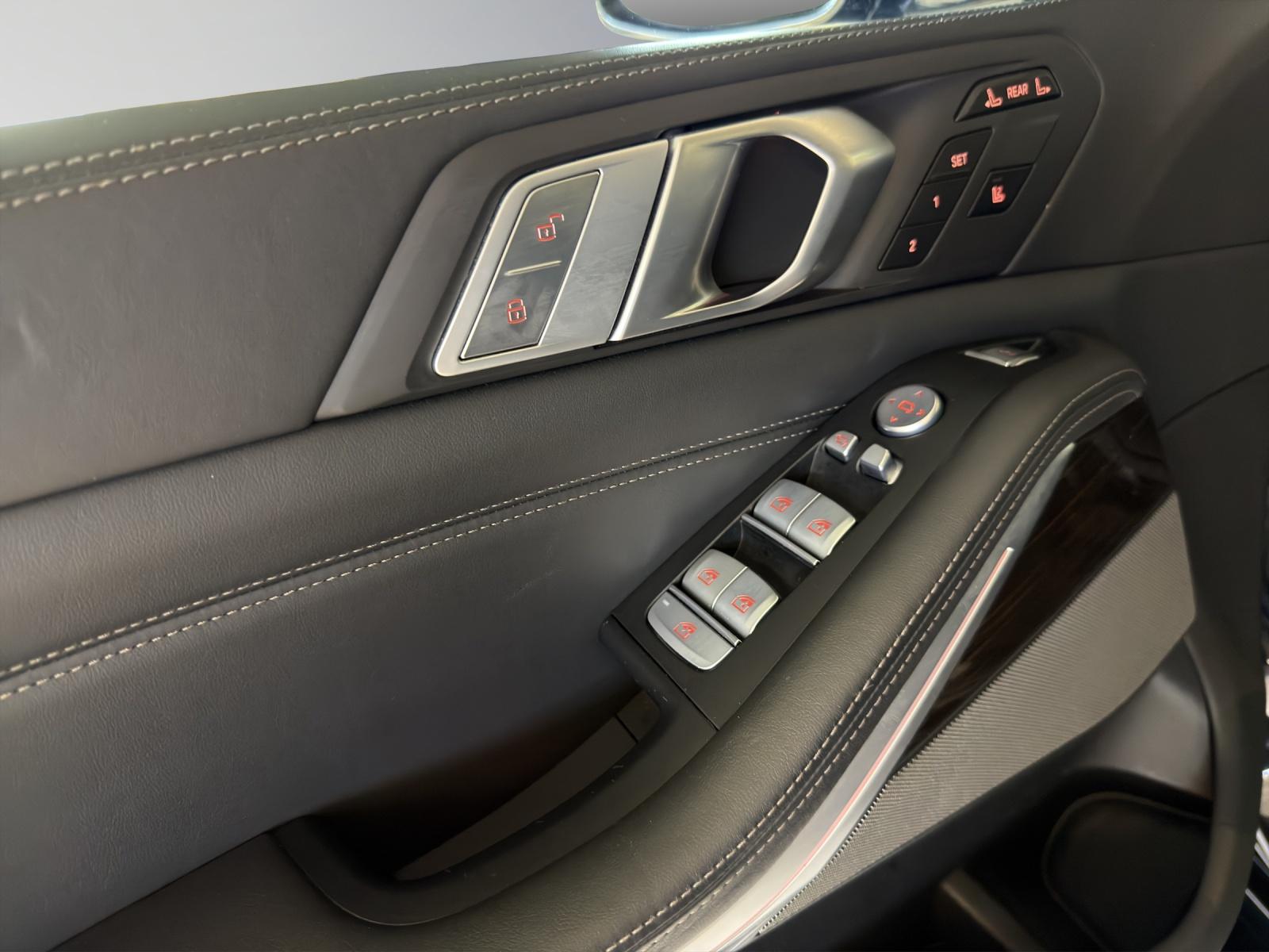 BMW X7 40i xDrive M-SportPaket-image-14