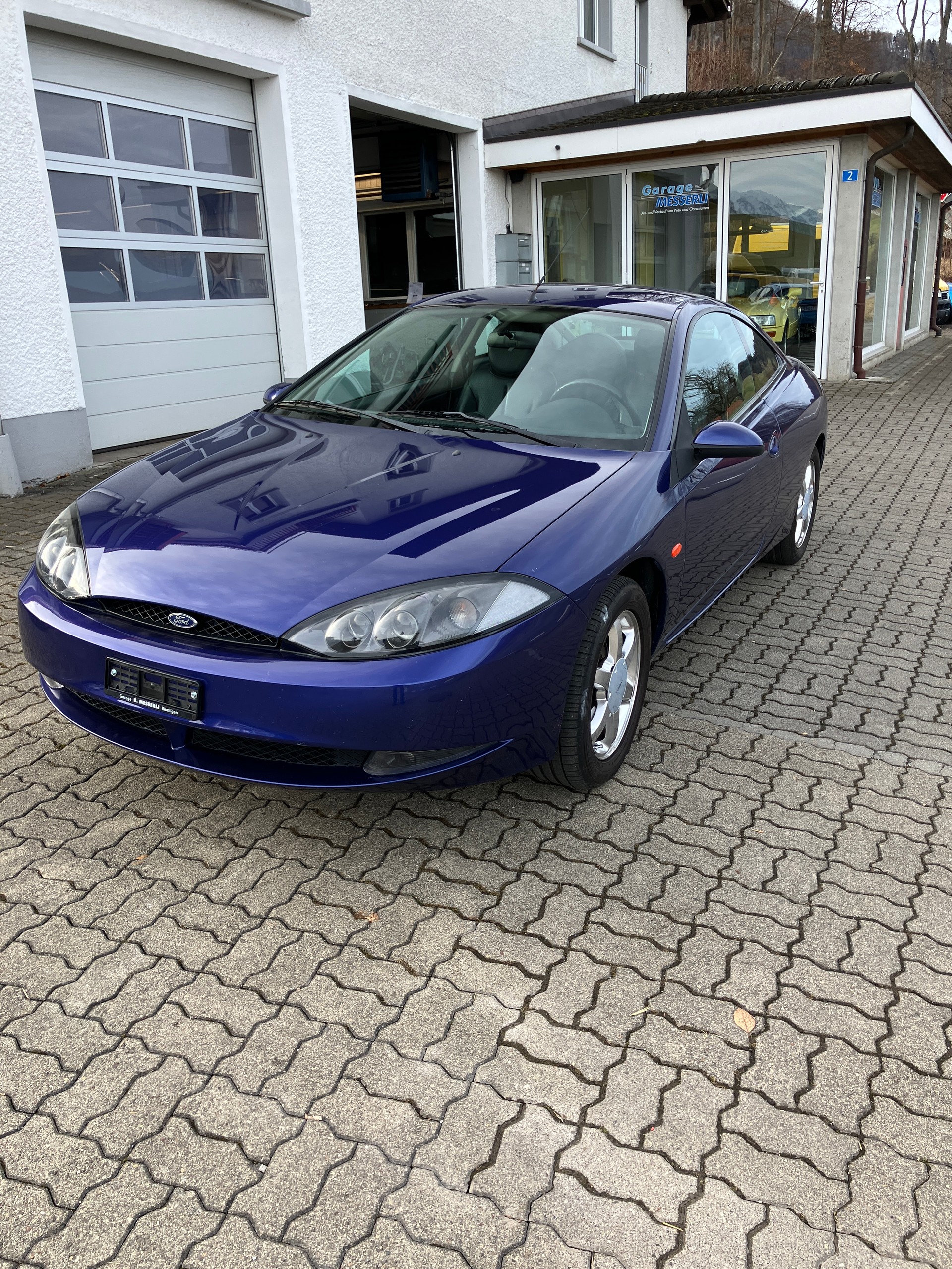 FORD Cougar 2.5i V6 24V