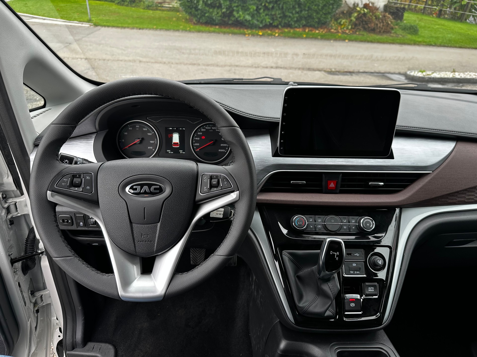 JAC M3ev-image-16