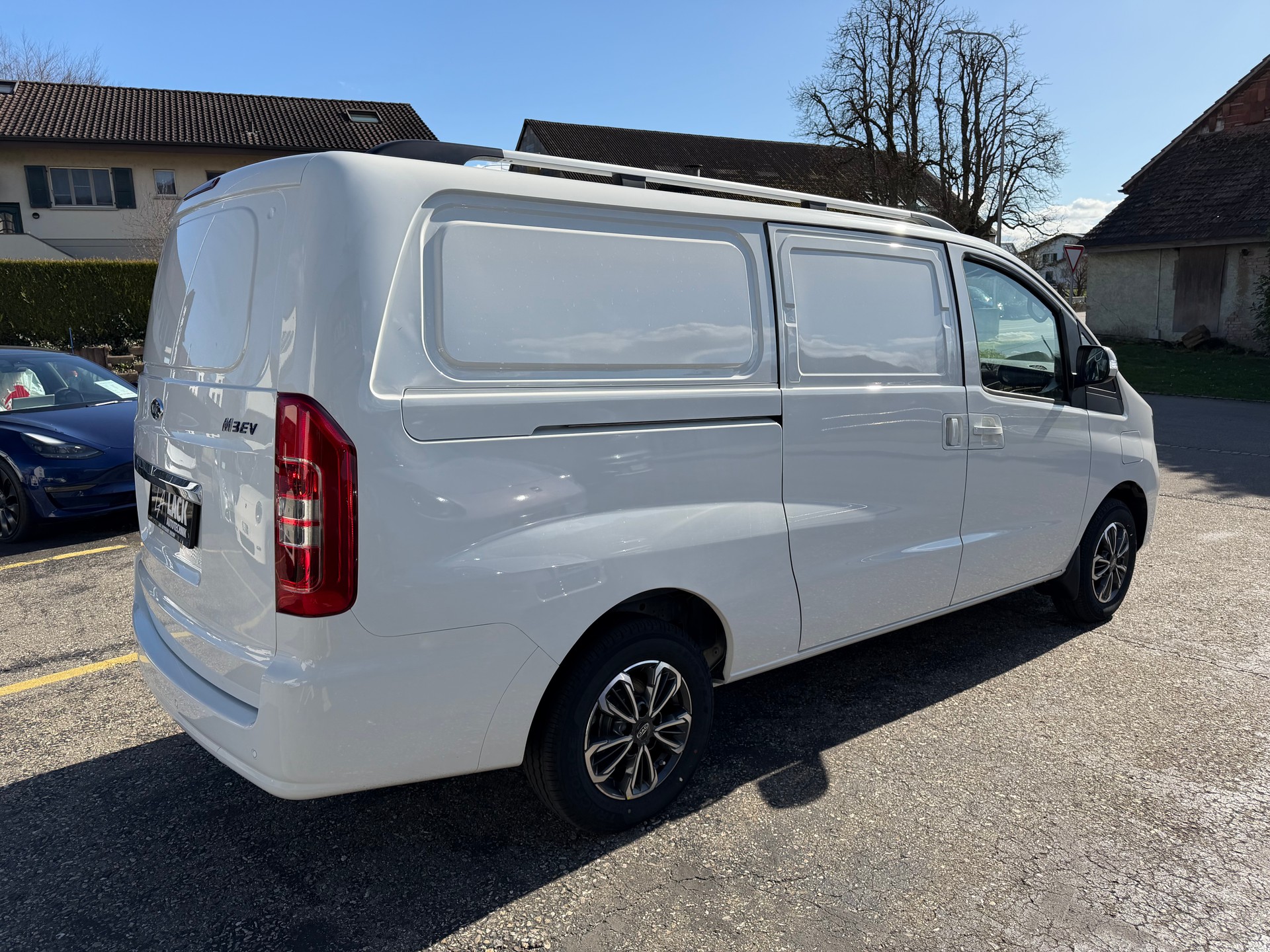 JAC M3ev-image-5