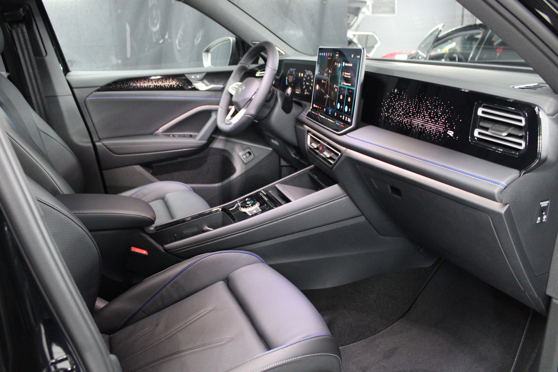 VW Tiguan 2.0TDI R-Line 4M-image-7