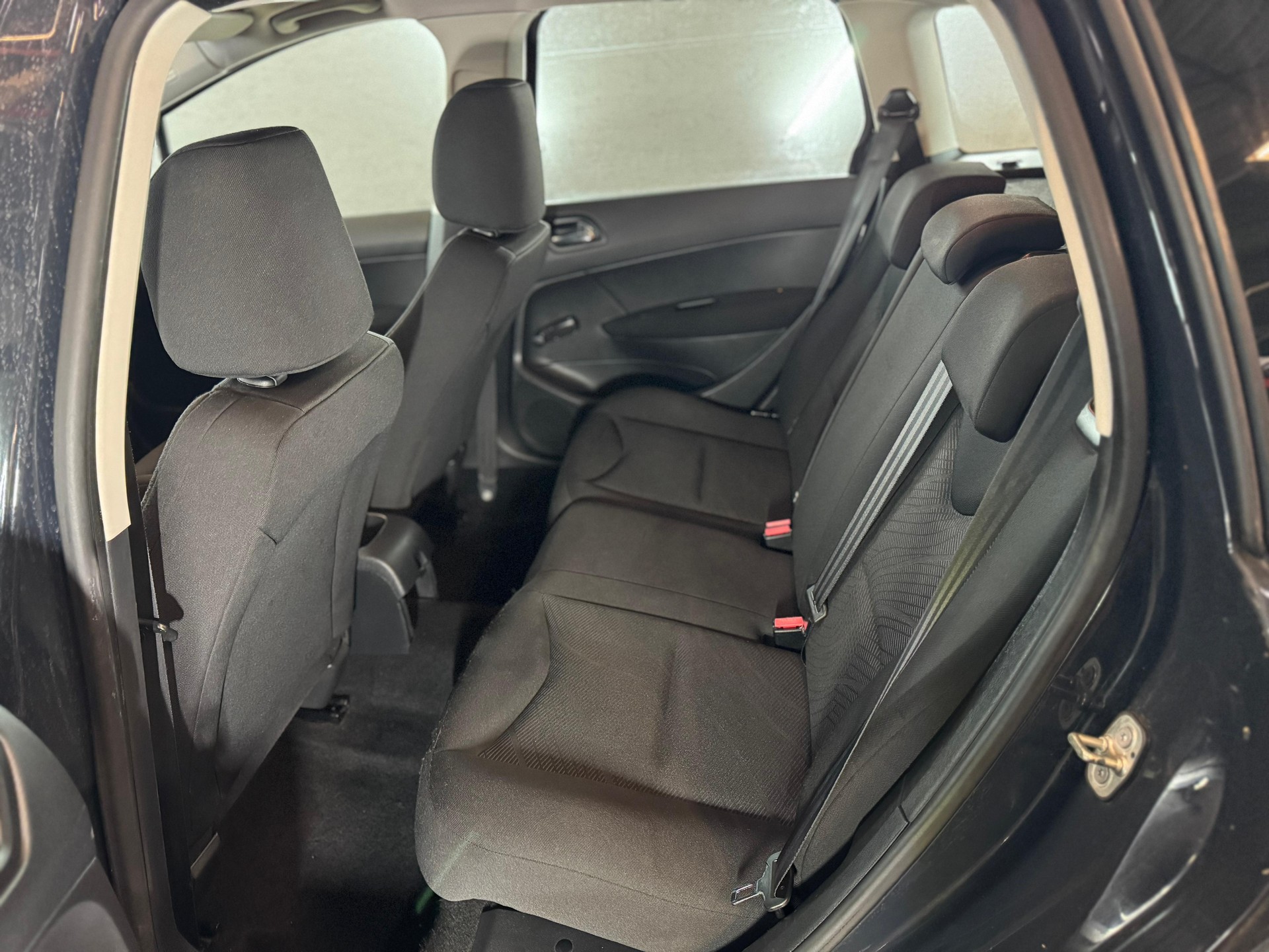 PEUGEOT 308 SW 1.6 HDI Allure EGS6-image-8