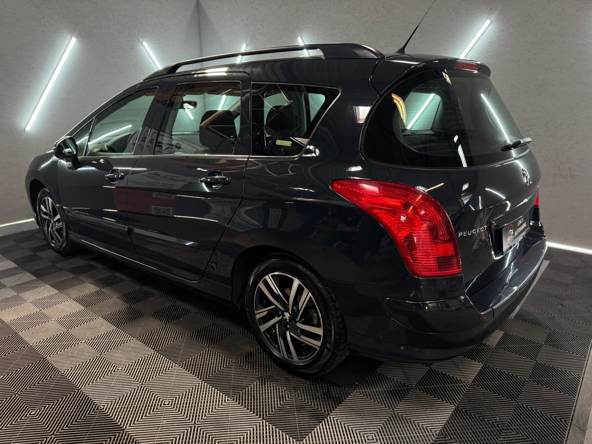 PEUGEOT 308 SW 1.6 HDI Allure EGS6-image-5