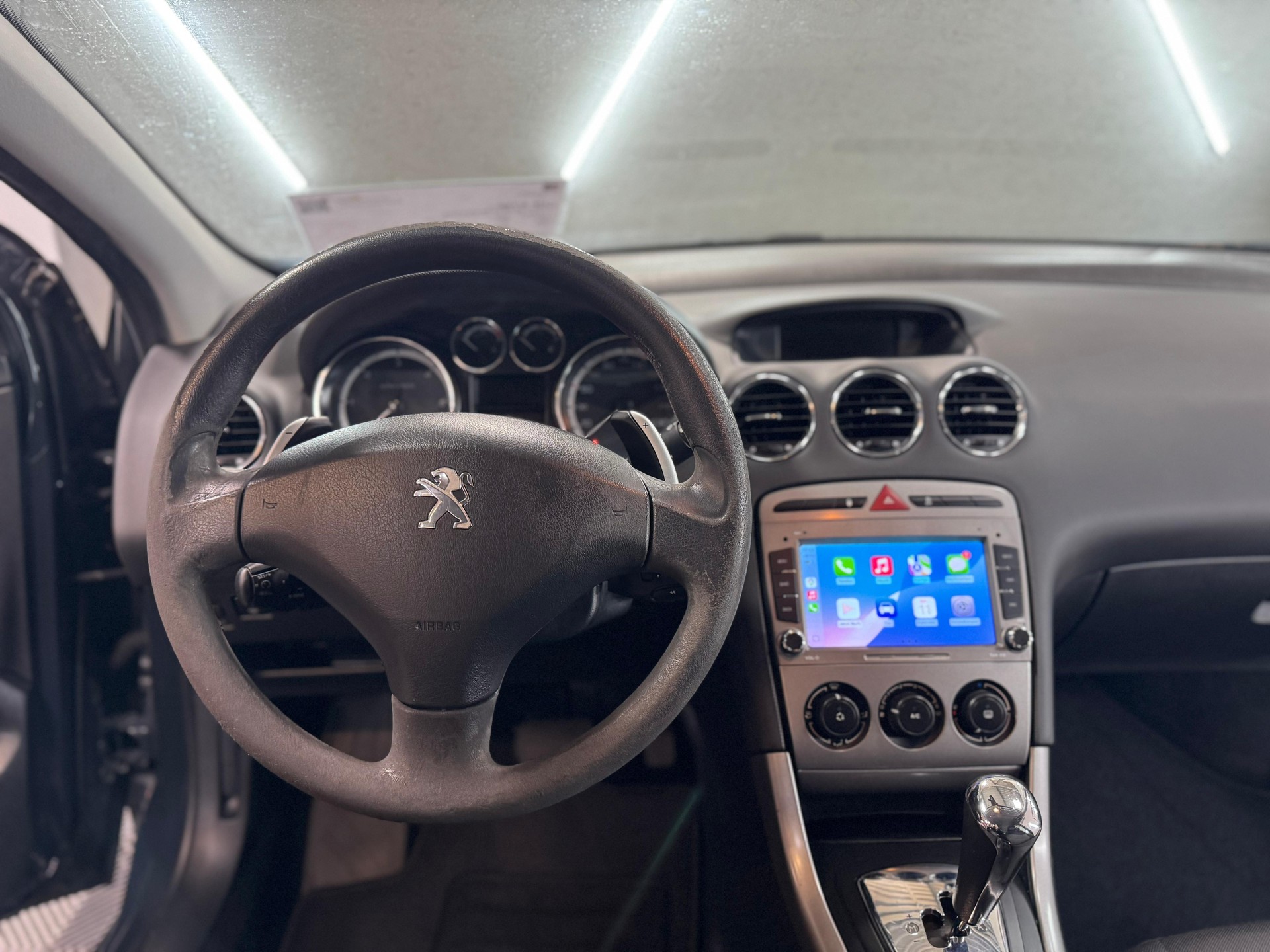 PEUGEOT 308 SW 1.6 HDI Allure EGS6-image-9