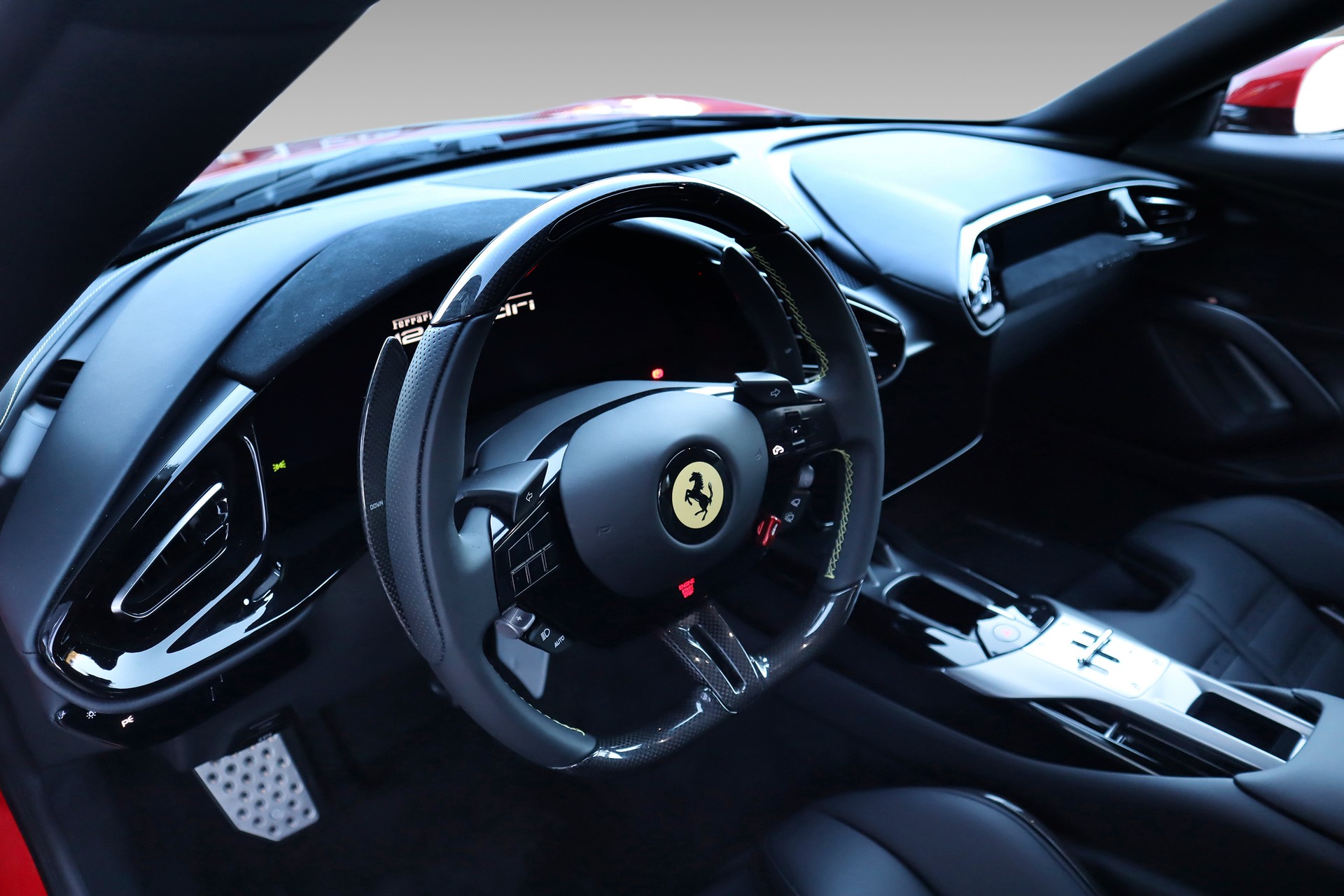FERRARI 12 Cilindri-image-11
