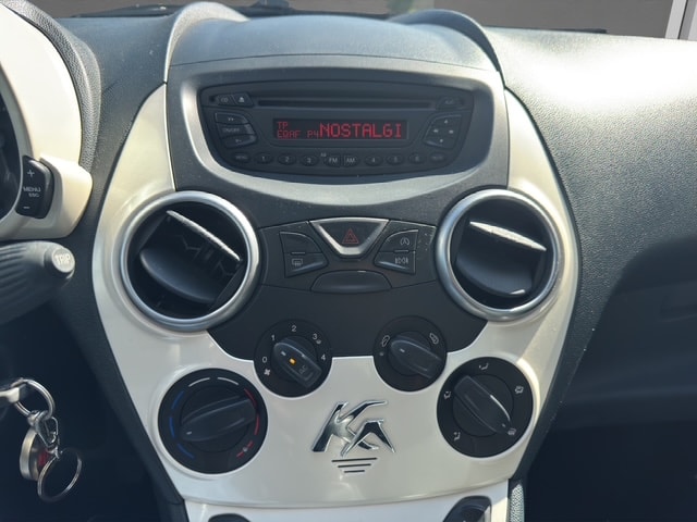 FORD KA 1.25 Titanium-image-14