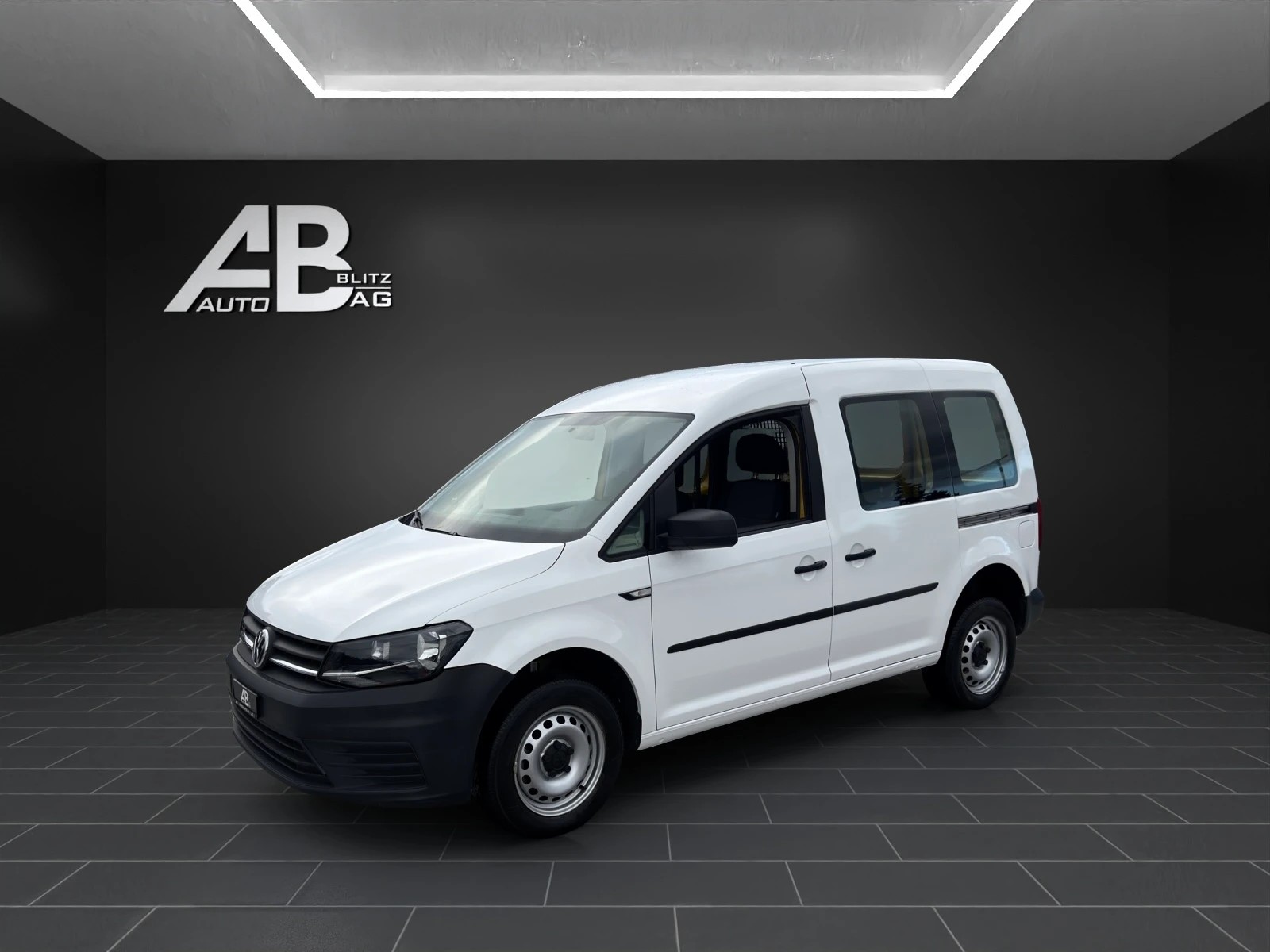 VW Caddy 2.0TDI 4Motion BlueMotion Technology-showroom-element-1