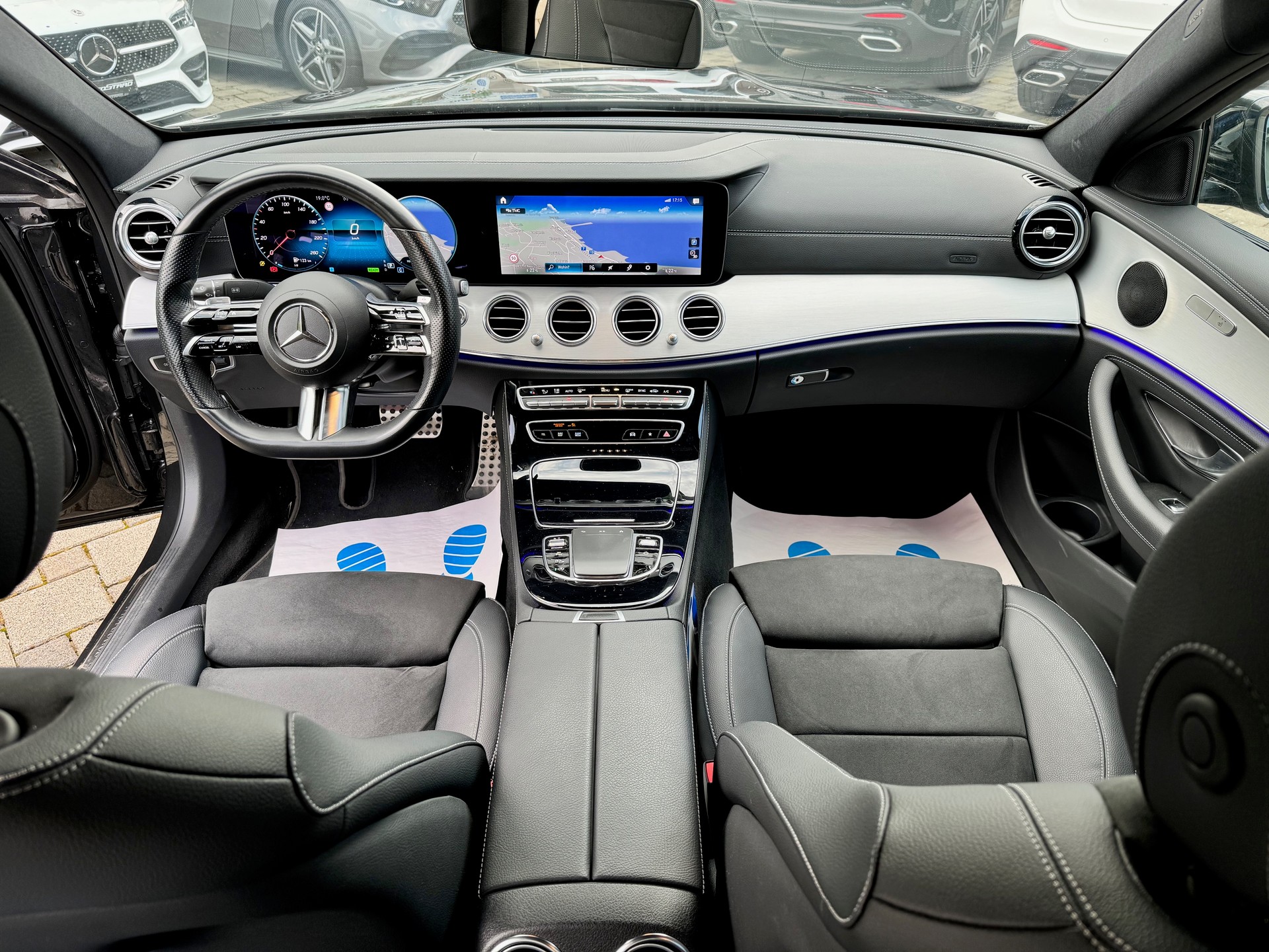 MERCEDES-BENZ E 200 AMG Line 9G-Tronic-image-7