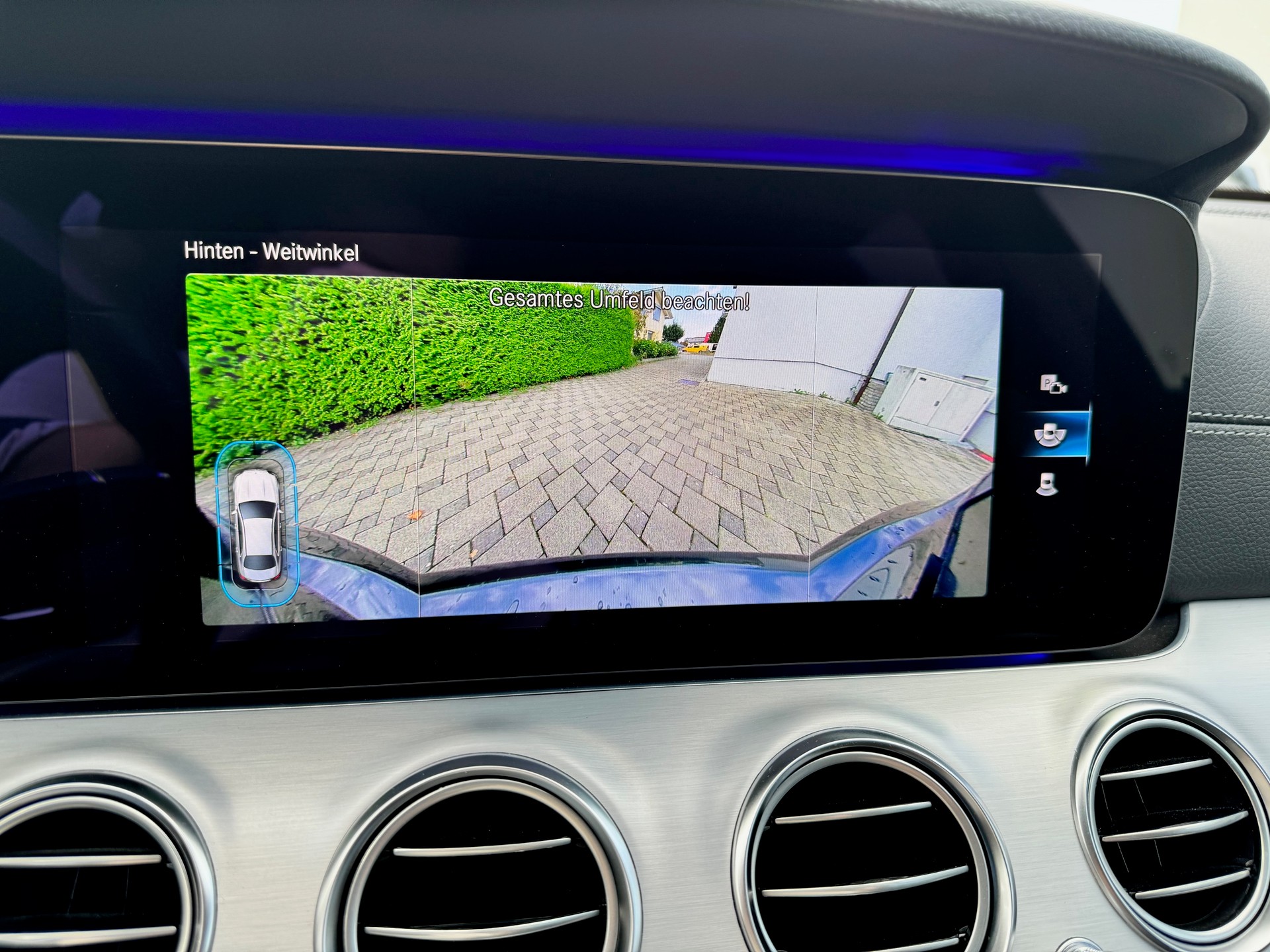 MERCEDES-BENZ E 200 AMG Line 9G-Tronic-image-9