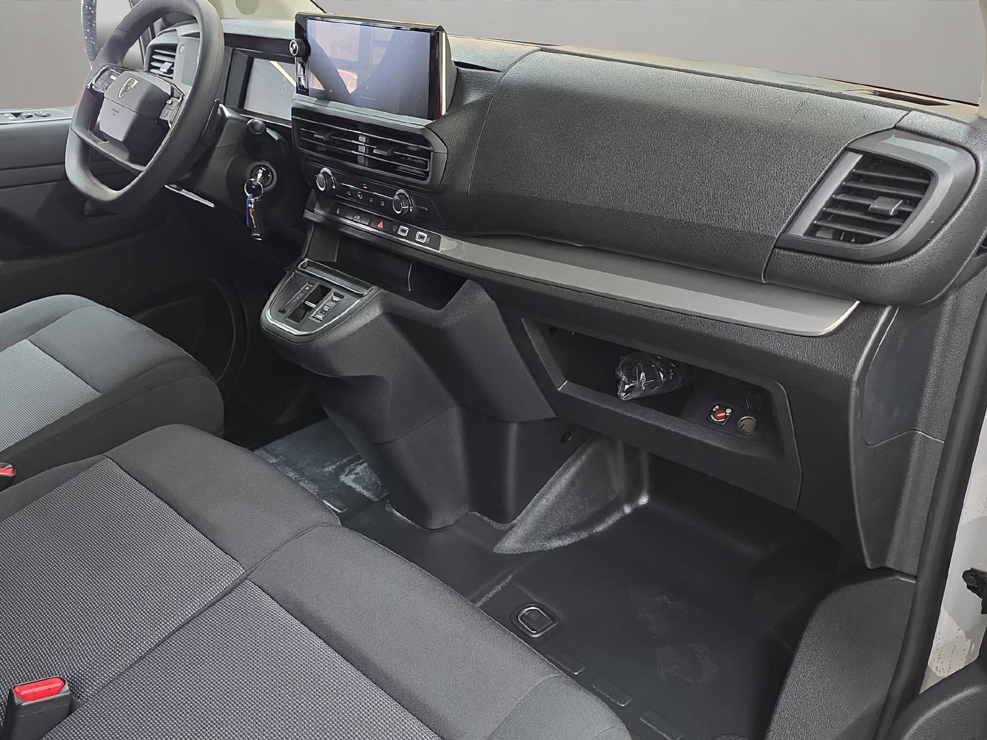 PEUGEOT E-Expert Kaw. Standard 75 kWh-image-10