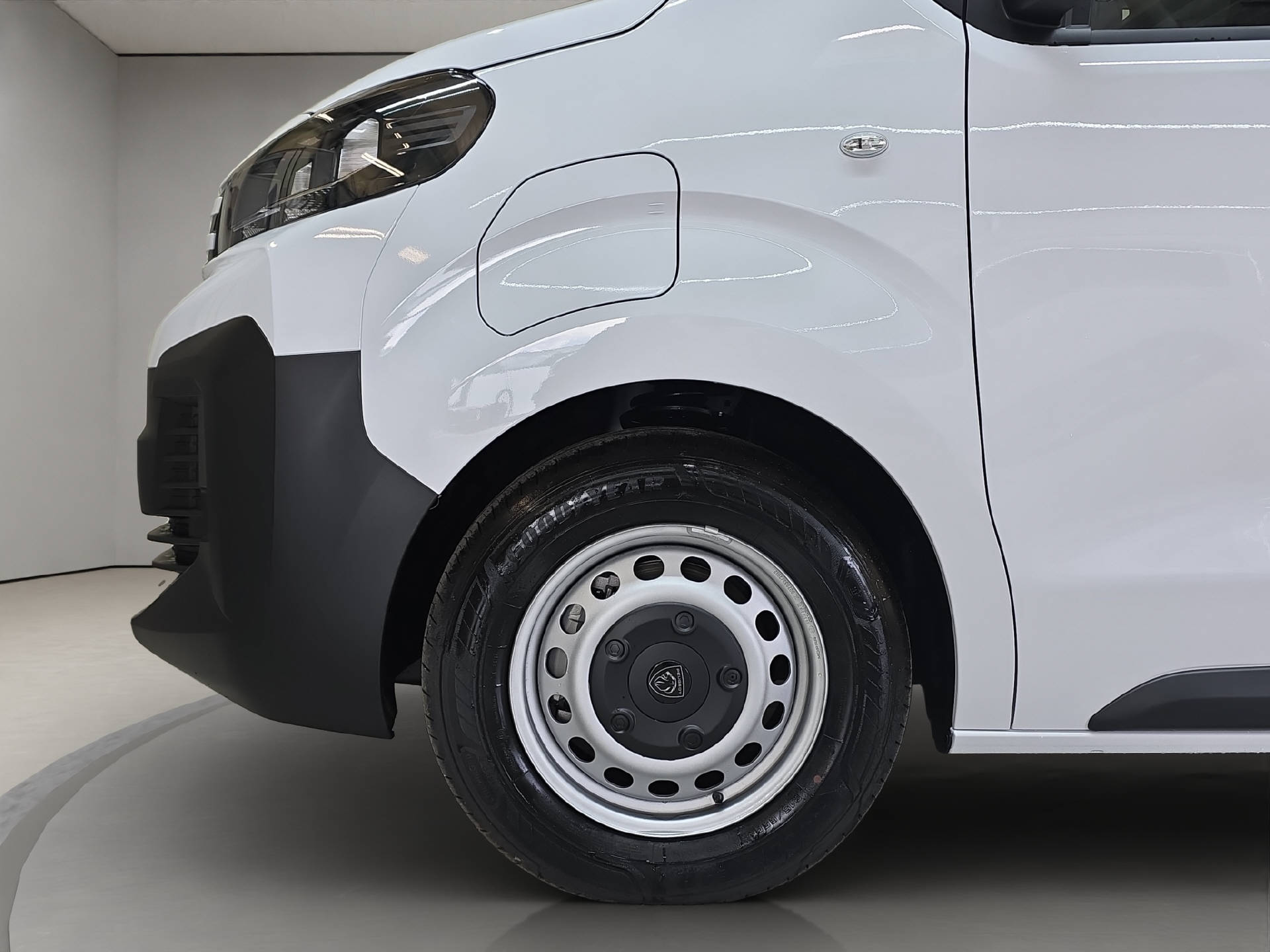PEUGEOT E-Expert Kaw. Standard 75 kWh-image-14