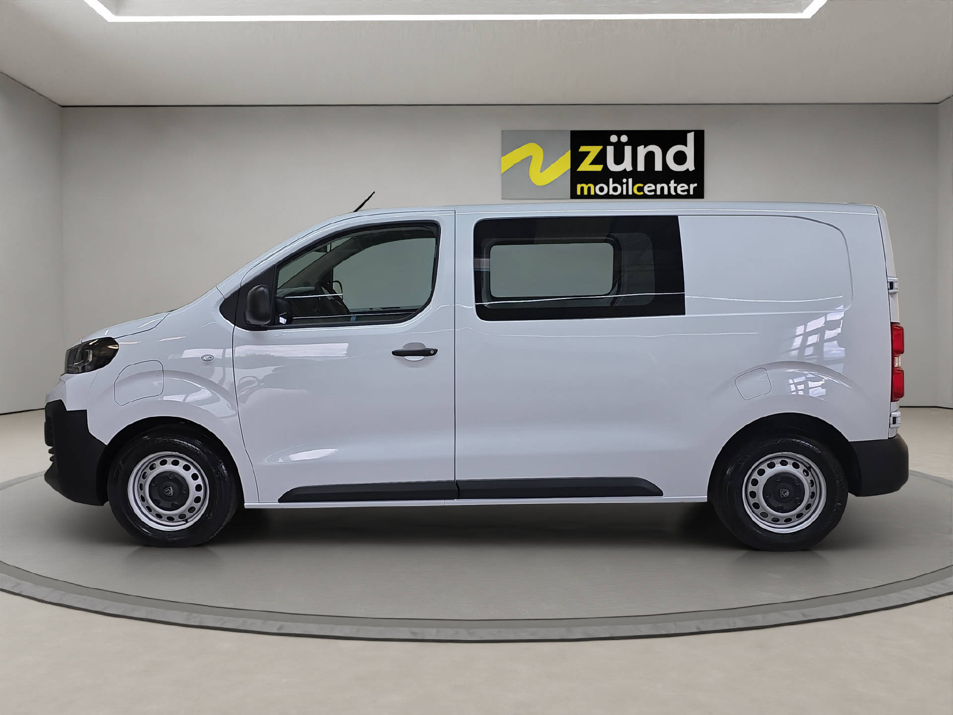 PEUGEOT E-Expert Kaw. Standard 75 kWh-image-1