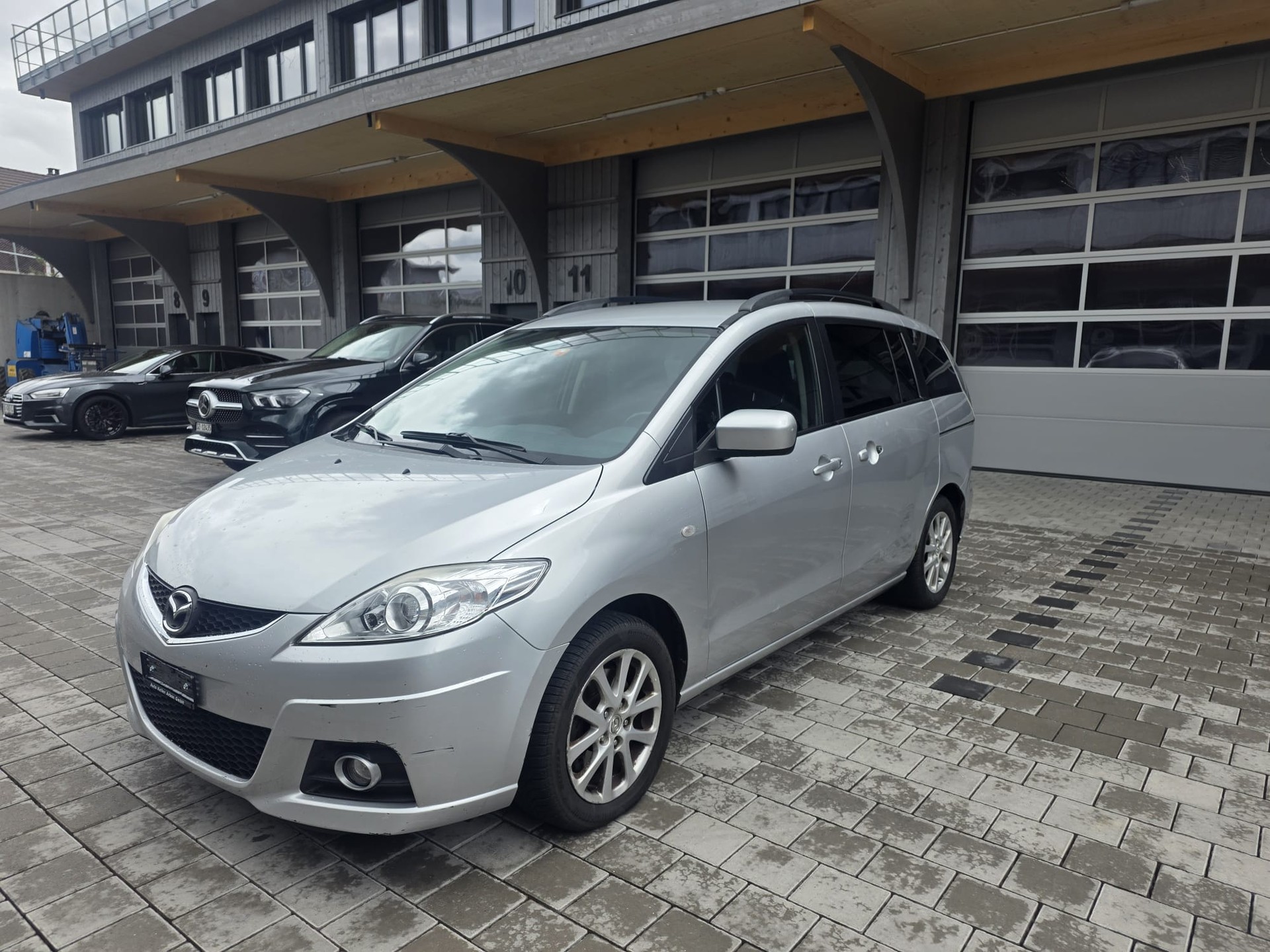 MAZDA 5 2.0 16V Confort-image-1