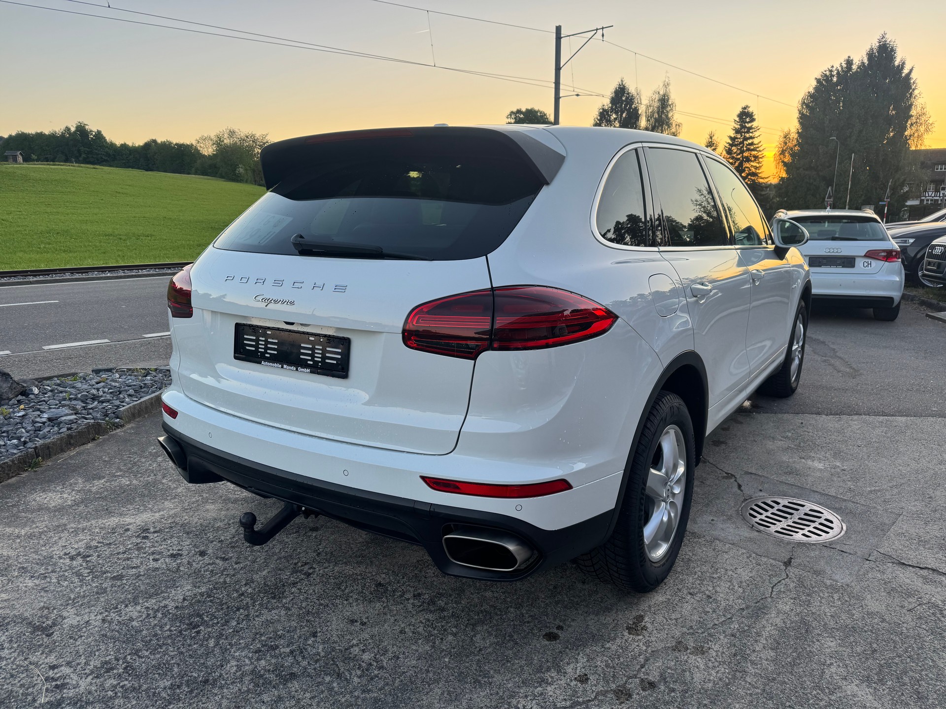 PORSCHE CAYENNE-image-3
