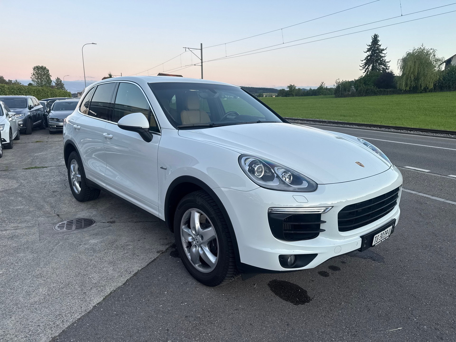 PORSCHE CAYENNE-image-1