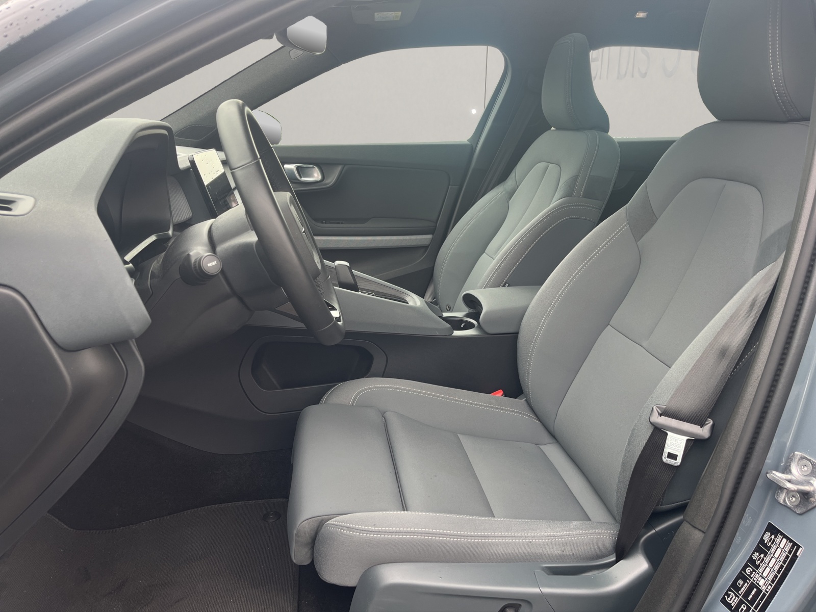 POLESTAR 2 Standard Range Single Motor-image-9