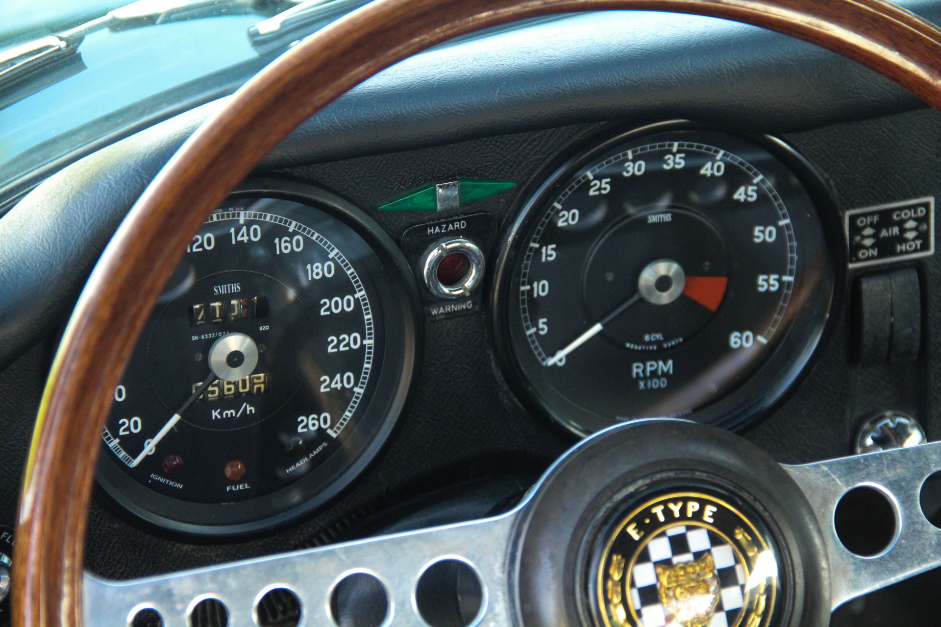 JAGUAR E-Type 4.2 Serie 1.5 2-seater 🇬🇧 ⭐⭐⭐⭐⭐-image-12