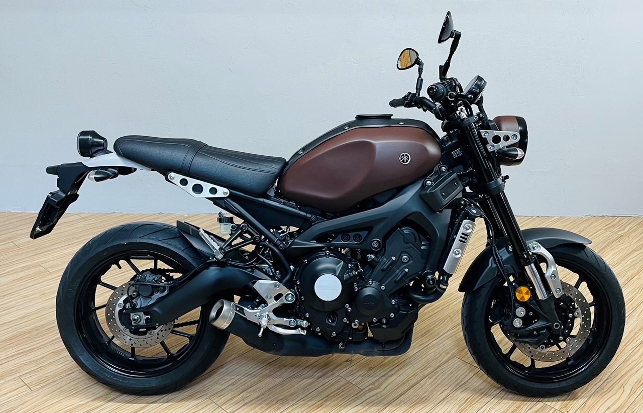 YAMAHA XSR 900-image-0