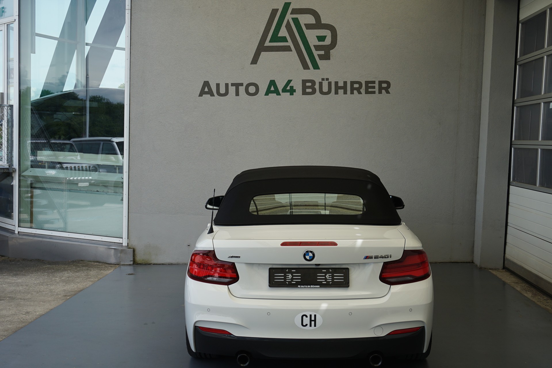 BMW M240i xDrive Convertible 340 PS CH-Auto mit Gratisservice "sehr gepflegtes Auto"-image-13