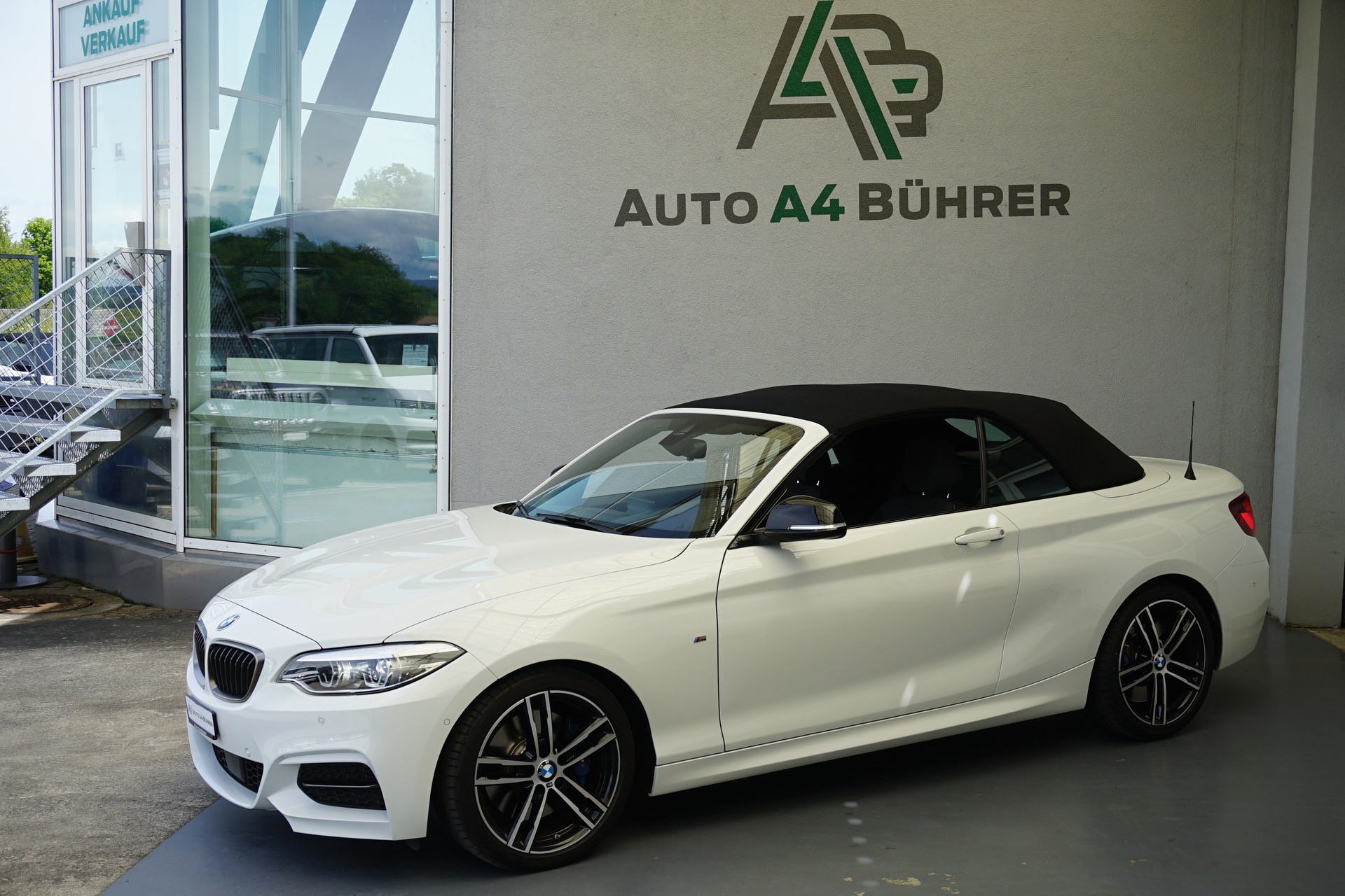 BMW M240i xDrive Convertible 340 PS CH-Auto mit Gratisservice "sehr gepflegtes Auto"-image-9