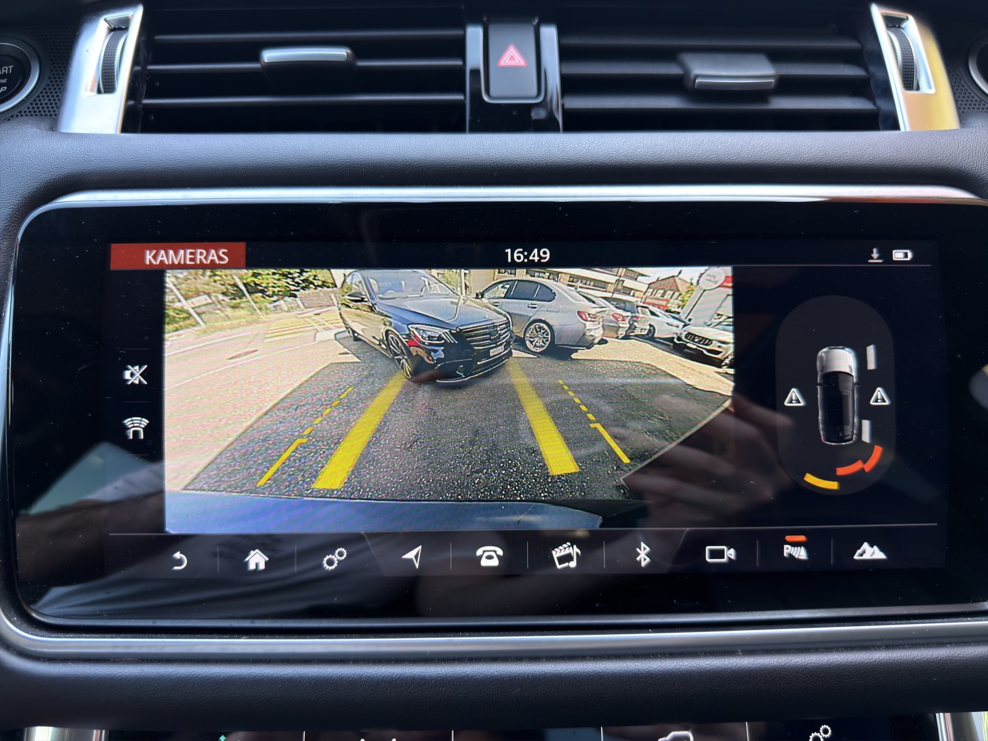 LAND ROVER Range Rover Sport 3.0 SDV6 HSE Dynamic Automatic-image-17
