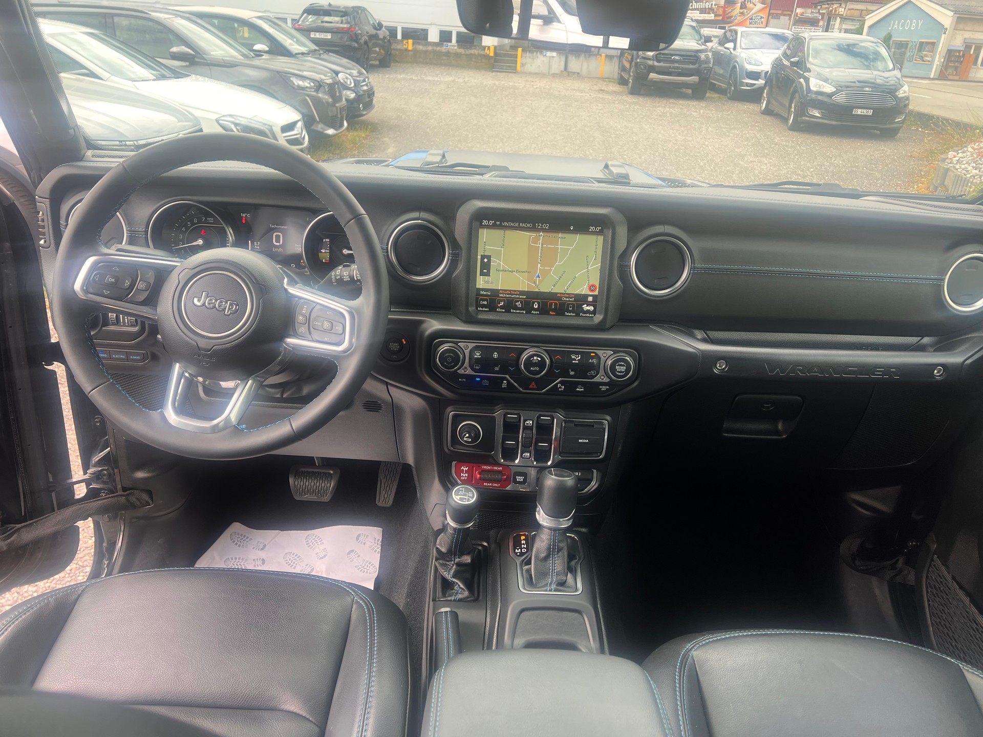 JEEP Wrangler 2.0 PHEV Unlimited Rubicon Automatic Soft Top-image-8