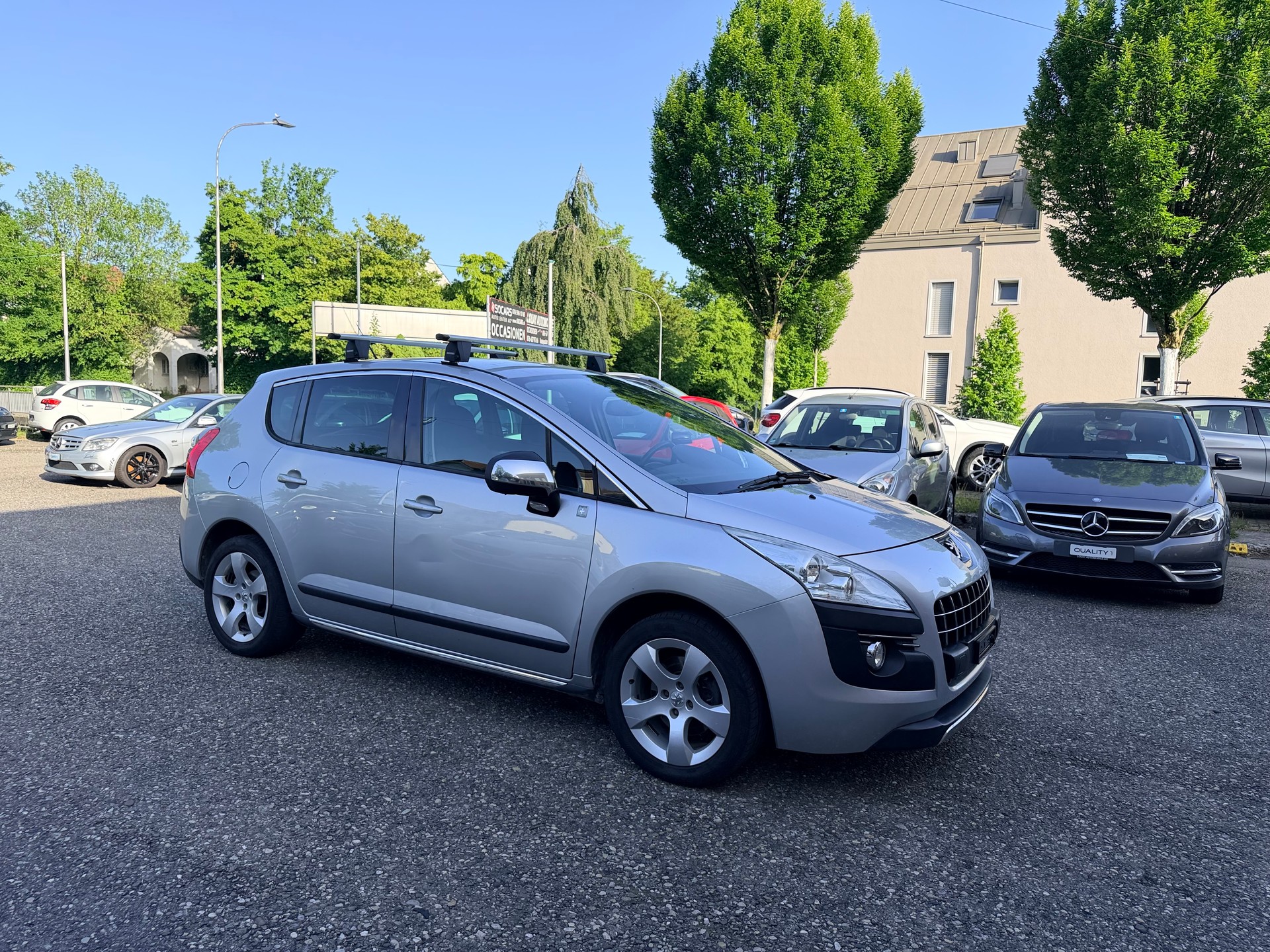 PEUGEOT 3008 1.6 16V T Swiss Edition-showroom-element-1