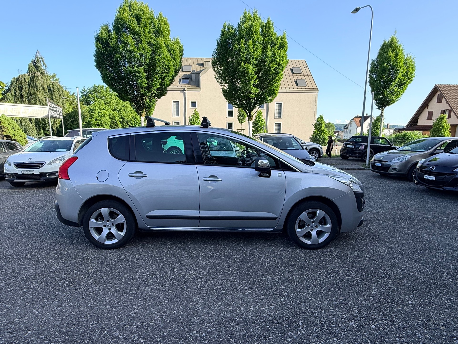 PEUGEOT 3008 1.6 16V T Swiss Edition-showroom-element-2