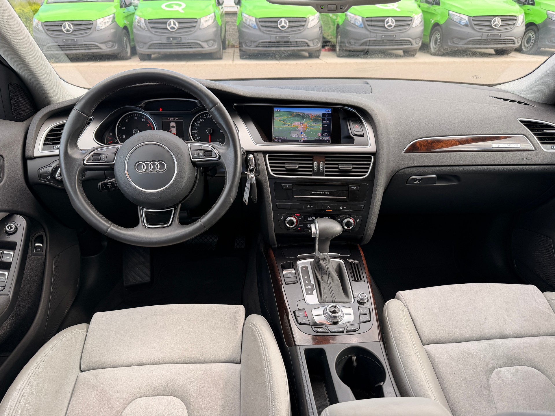 AUDI A4 allroad 2.0 TFSI quattro S-tronic-image-4