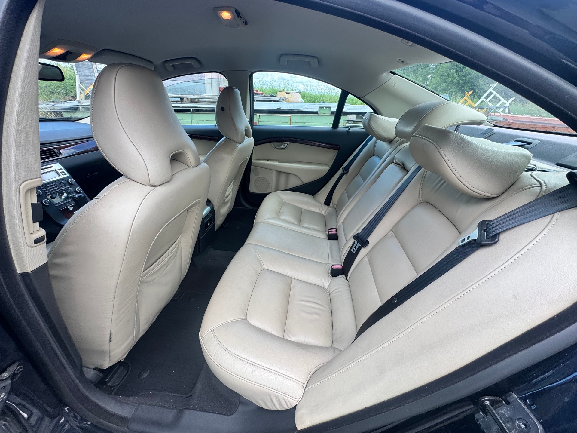 VOLVO S80 3.2 AWD Momentum Geartronic-image-11