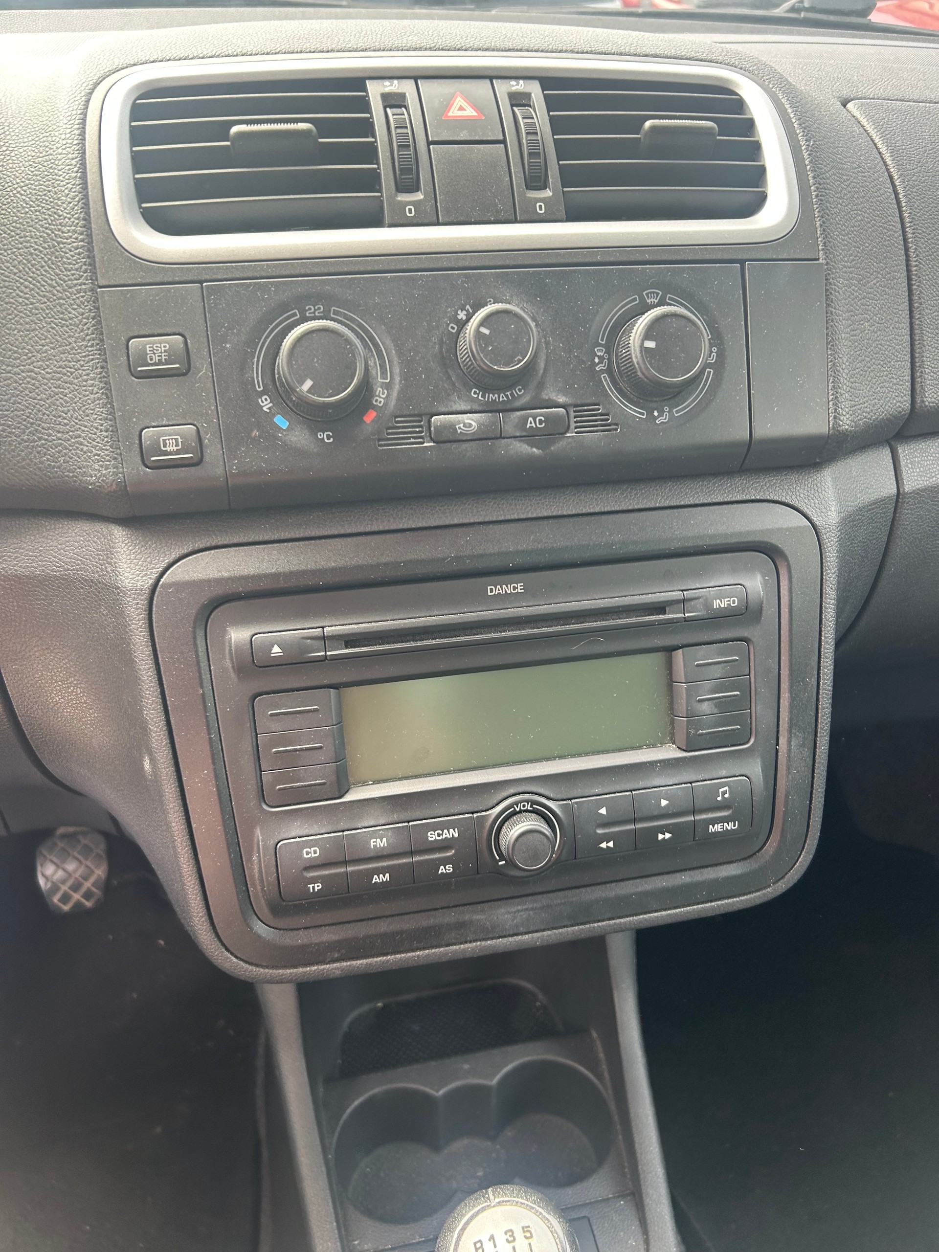 SKODA Fabia 1.2 Entry-image-4