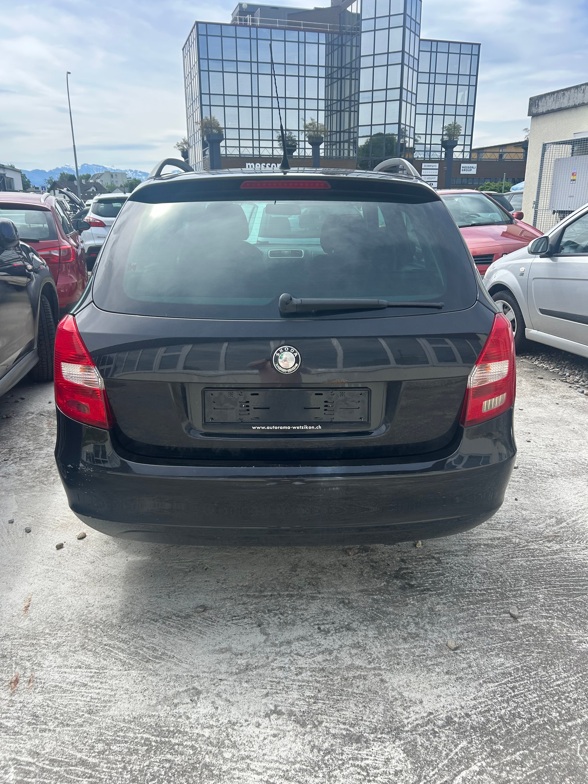 SKODA Fabia 1.2 Entry-image-8