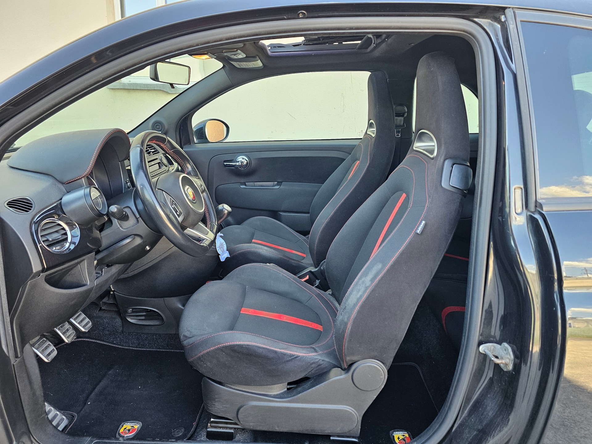FIAT 500 1.4 16V Turbo Abarth-image-9