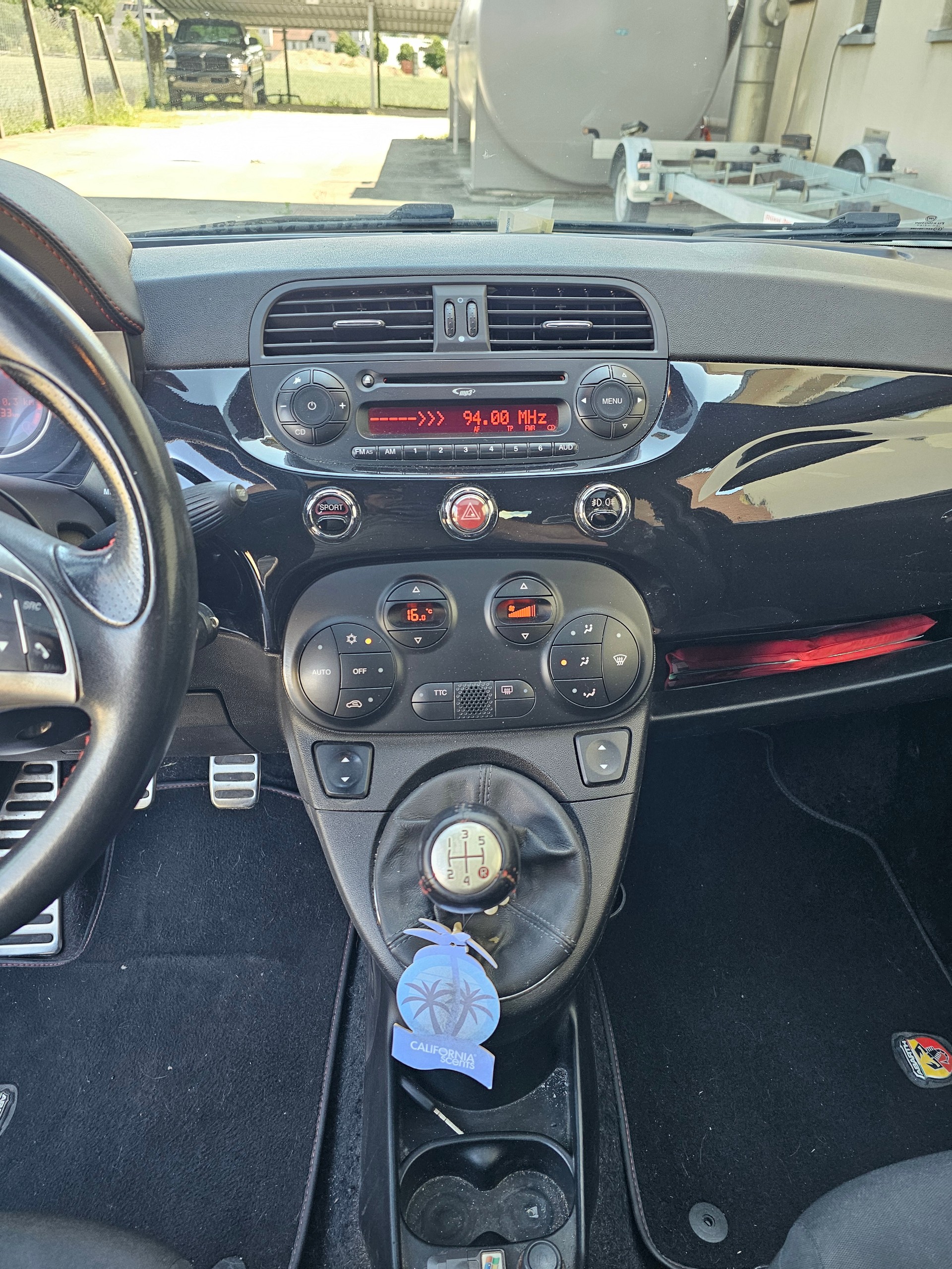 FIAT 500 1.4 16V Turbo Abarth-image-14