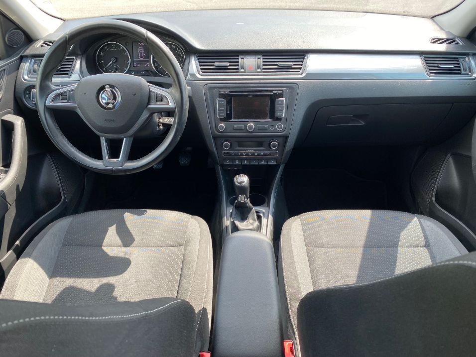 SKODA Rapid Spaceback 1.2 TSI Ambition-image-4