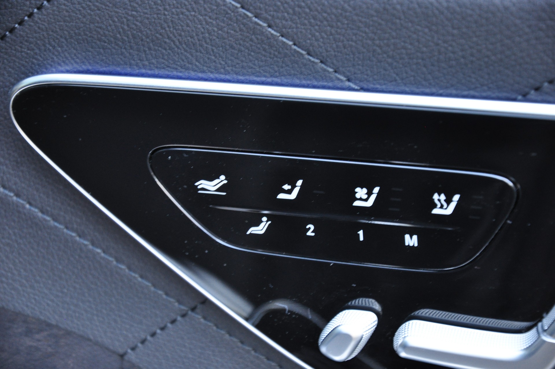 MERCEDES-BENZ S 400 d L AMG Line 9G-Tronic-image-17