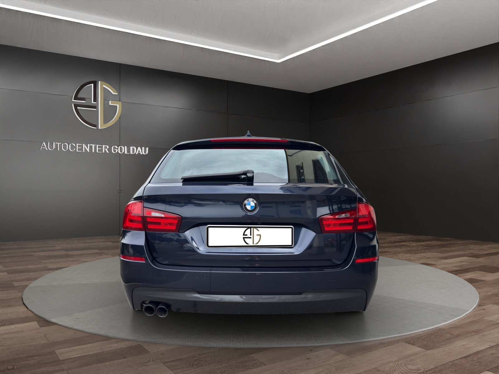 BMW 530d Touring Steptronic M Sport-showroom-element-2