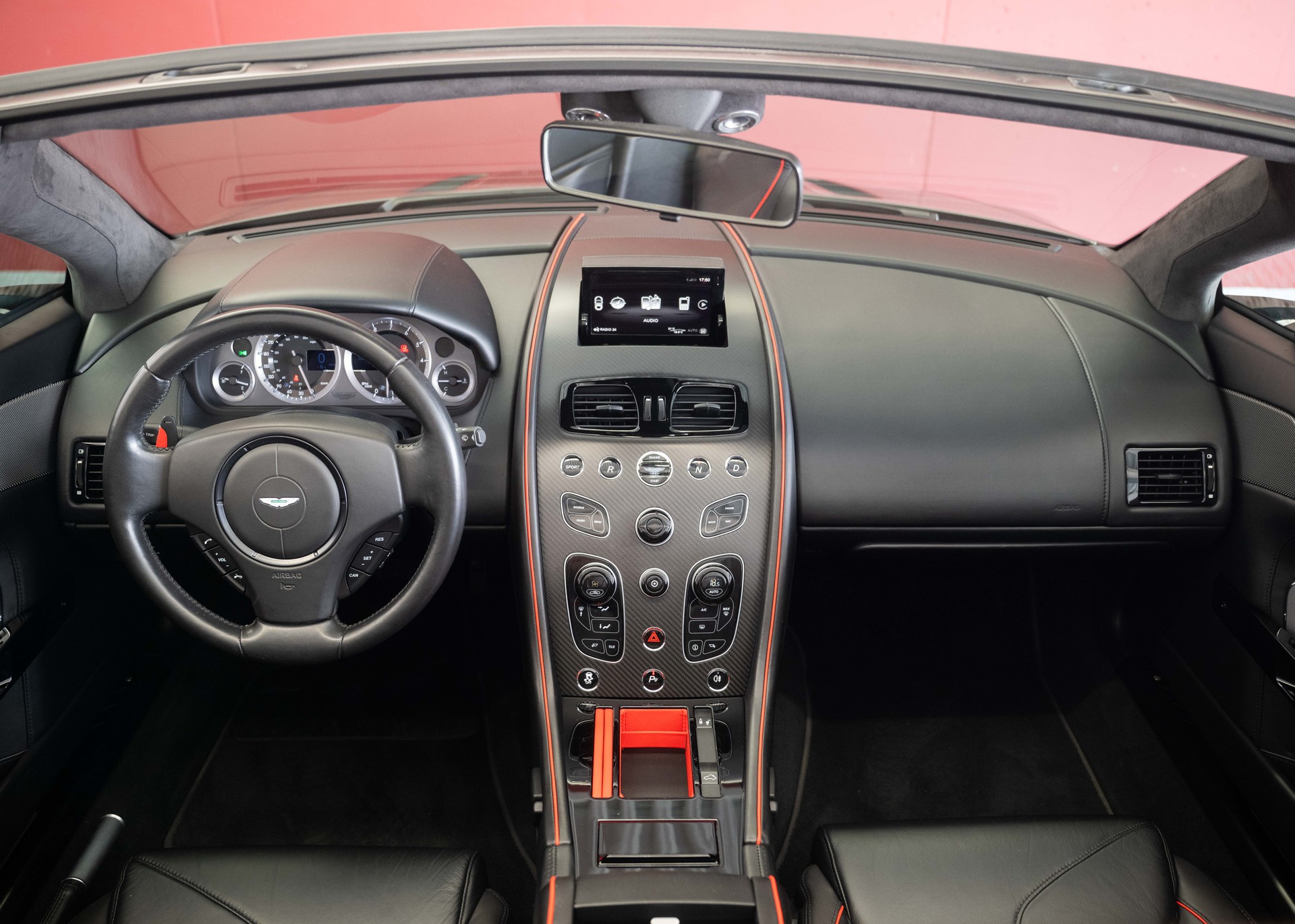 ASTON MARTIN V8 Vantage 4.7 S AMR Roadster 1 of 200 (1st hand Swiss car, mint condition, full Aston Martin service history)-image-17