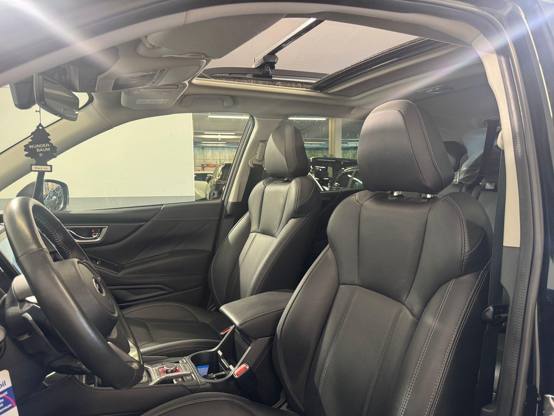 SUBARU Forester Station 2.0i e-Boxer Black Edition-showroom-element-3