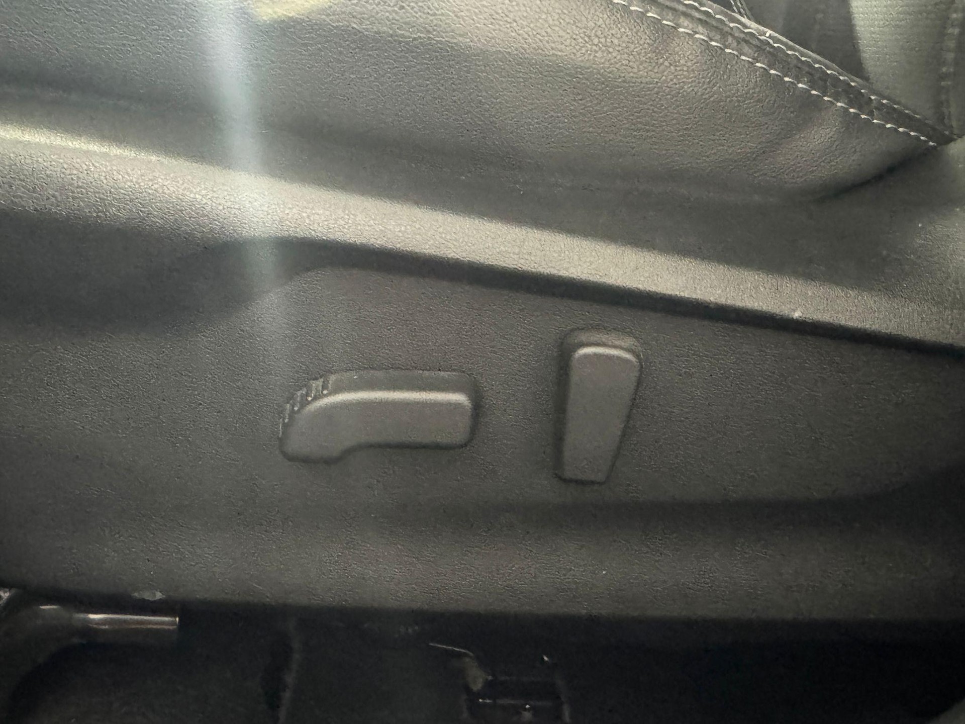 SUBARU Forester Station 2.0i e-Boxer Black Edition-image-5
