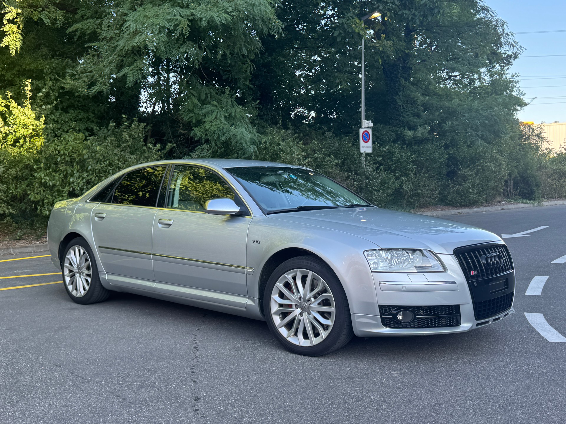 AUDI S8 5.2 V10 quattro tiptronic-image-2