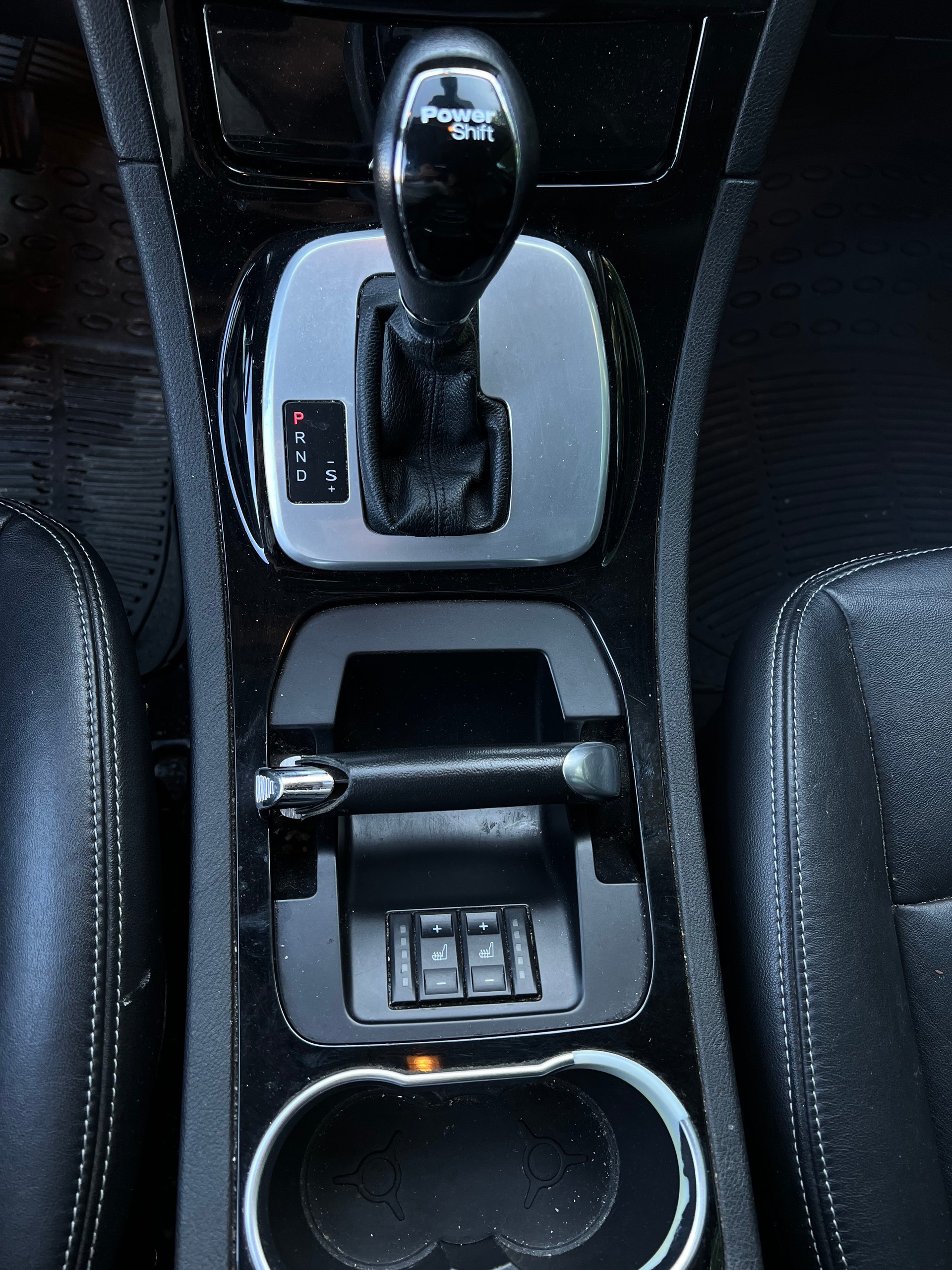 FORD Galaxy 2.0 TDCi Titanium PowerShift-image-9