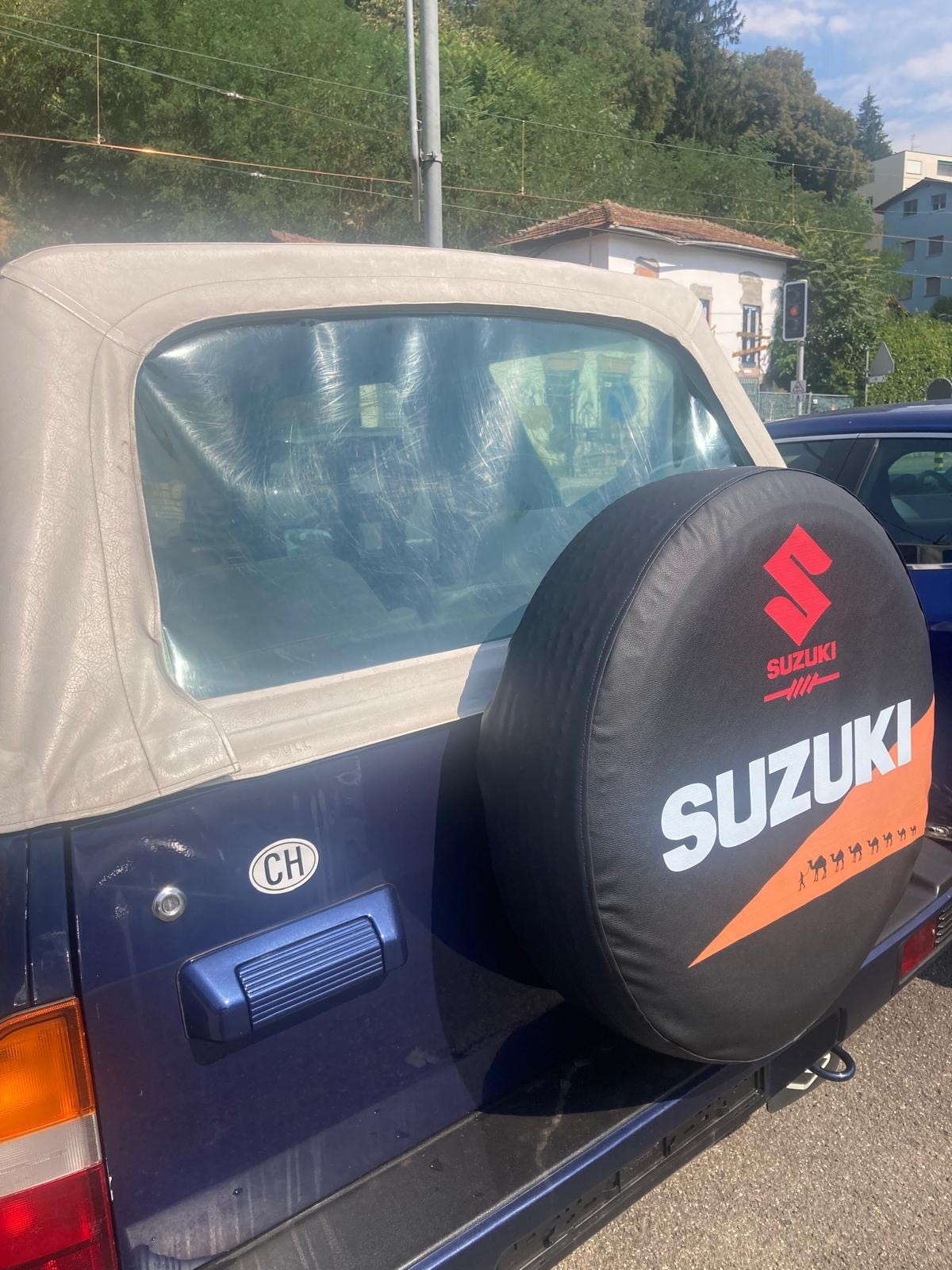 SUZUKI Vitara 1.6 Cabrio JLX+PP-image-13