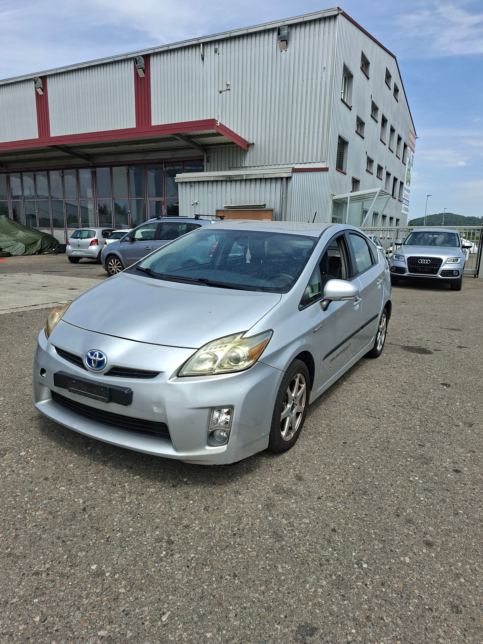 TOYOTA Prius 1.8 16V HSD Sol