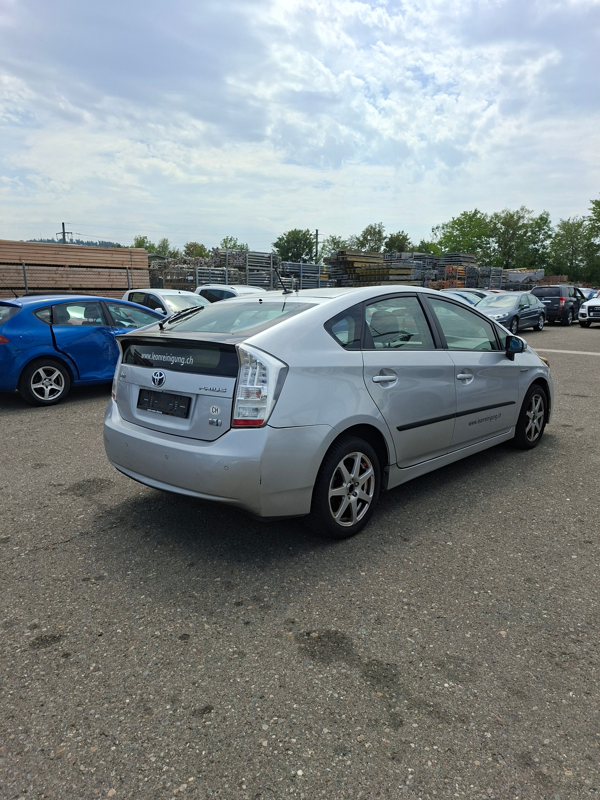 TOYOTA Prius 1.8 16V HSD Sol-image-3