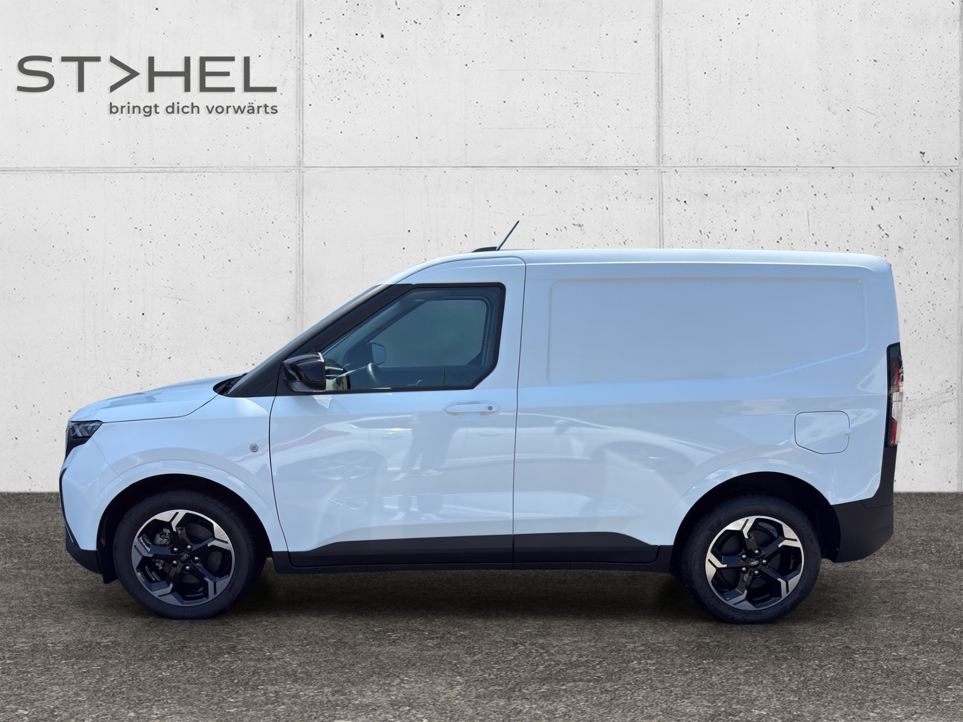 FORD E-Transit Courier Van Limited-showroom-element-3
