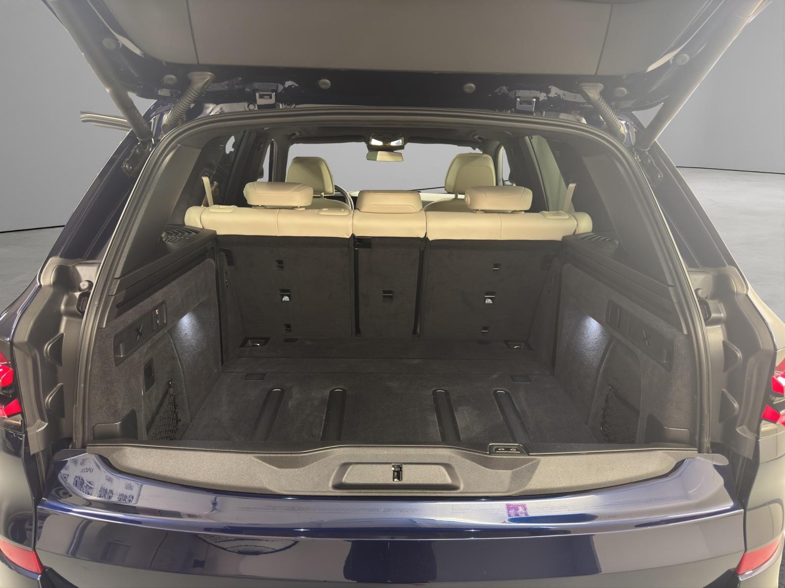 BMW X5 M60i xDrive-image-9