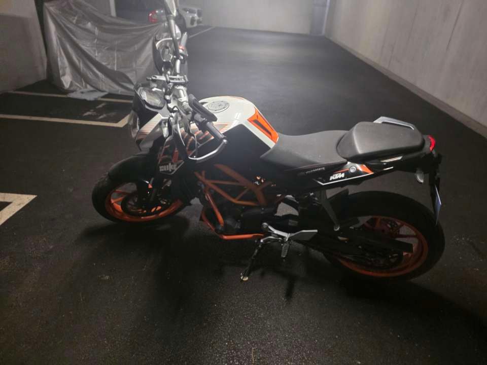 KTM 390 Duke ABS-image-3