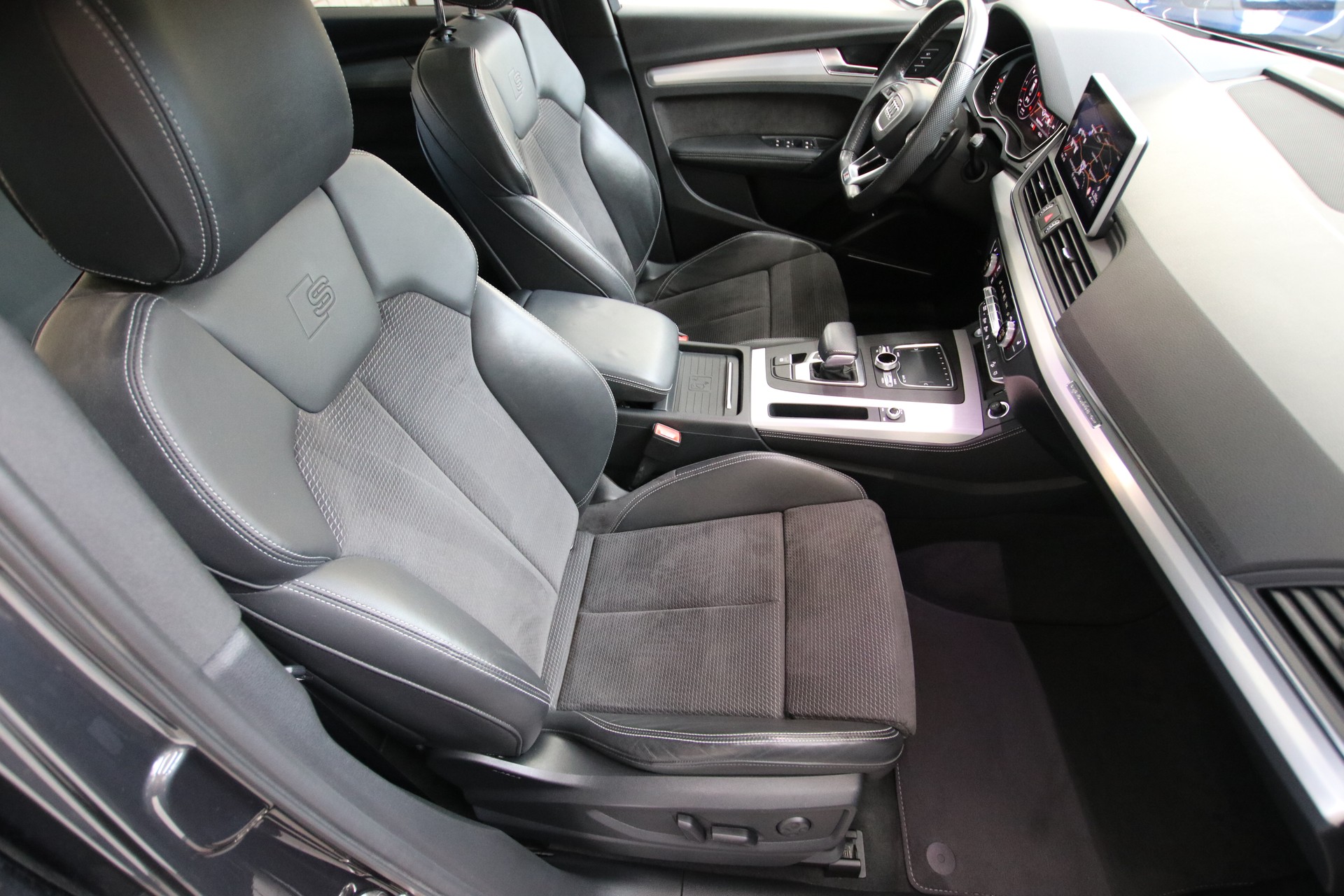AUDI Q5 *S-Line * 50 TDI sport quattro tiptronic-image-12