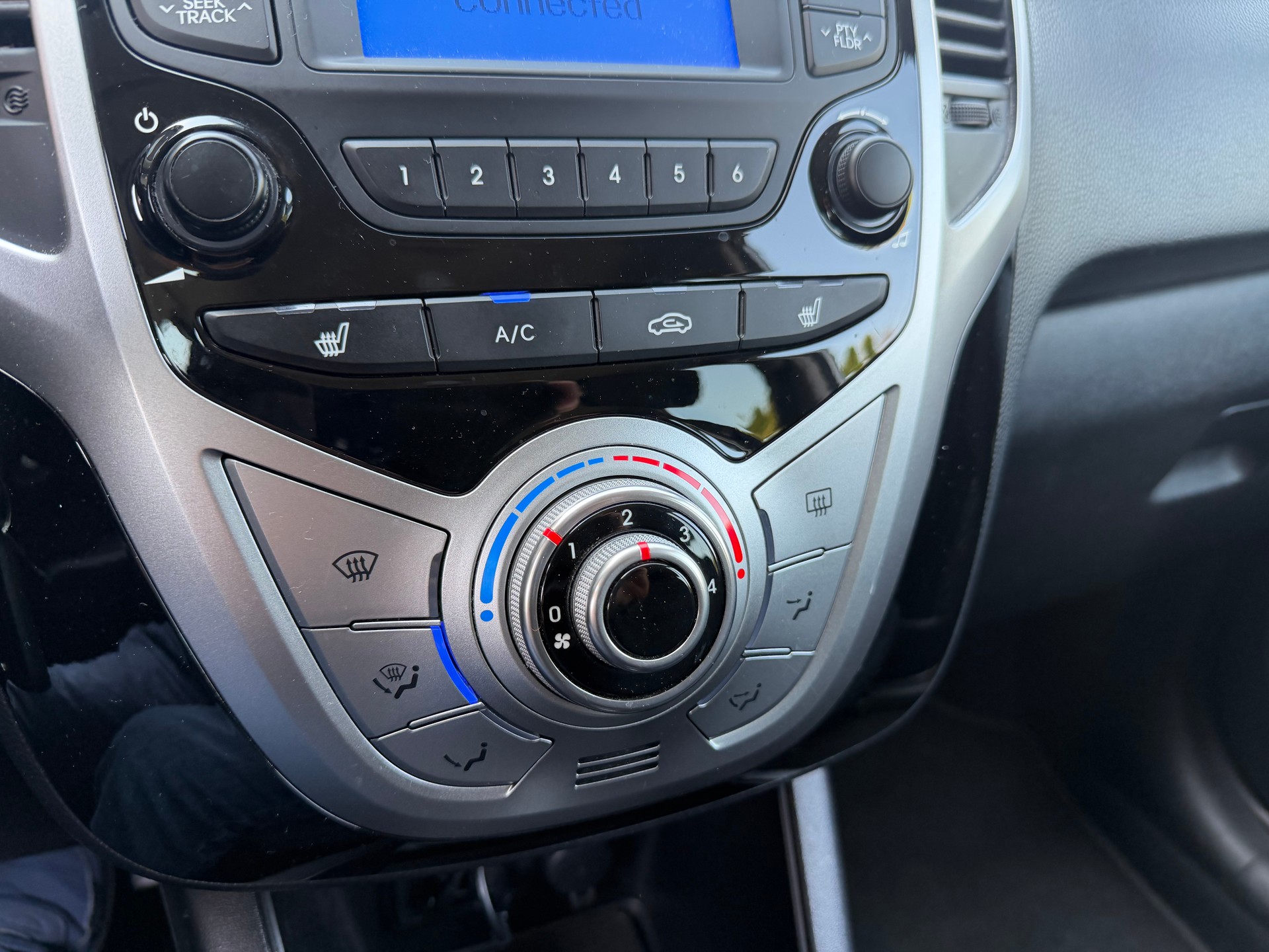 HYUNDAI iX20 1.6 Premium-image-7